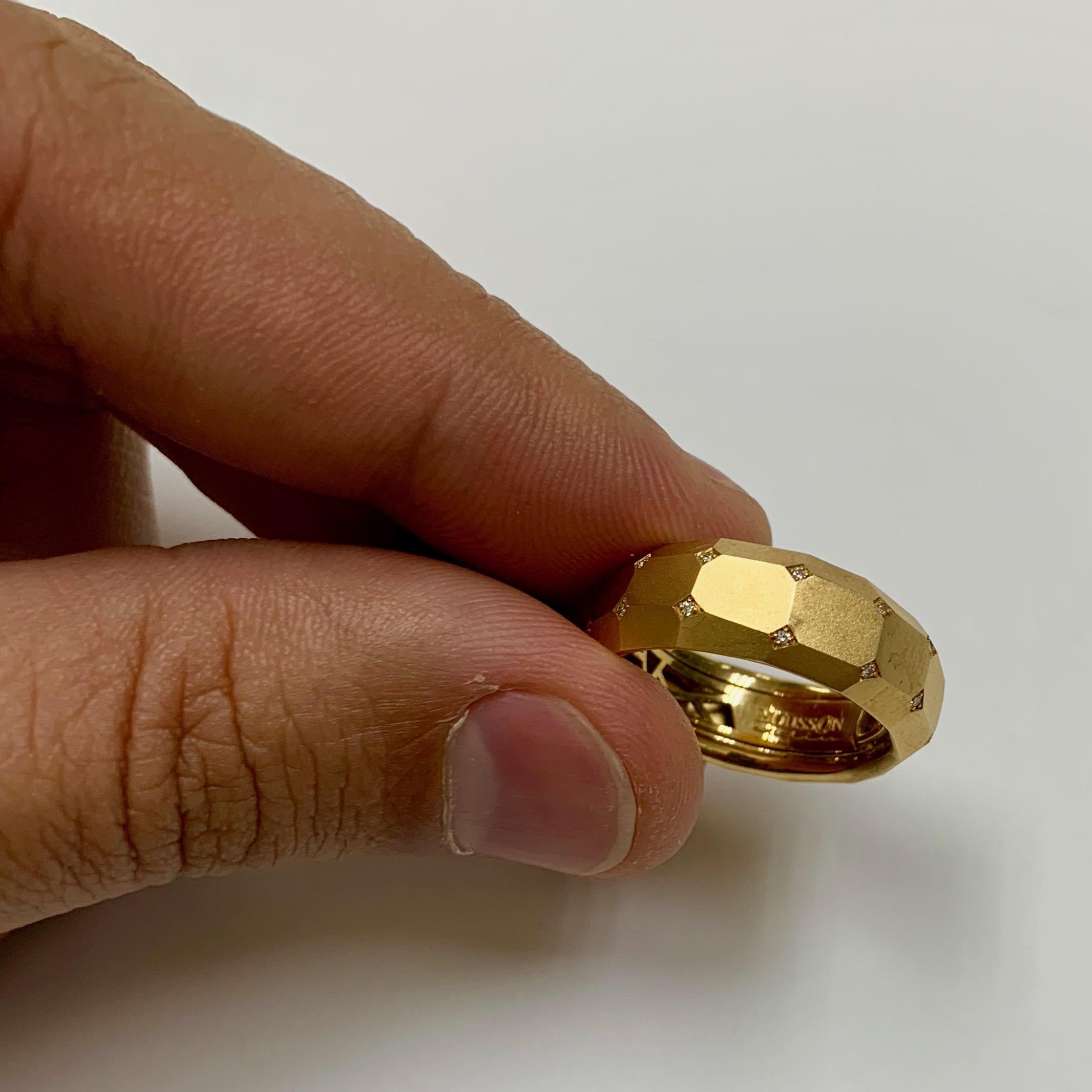 Diamant-Ring aus 18 Karat Gelbgold mit Geometrie (Zeitgenössisch) im Angebot