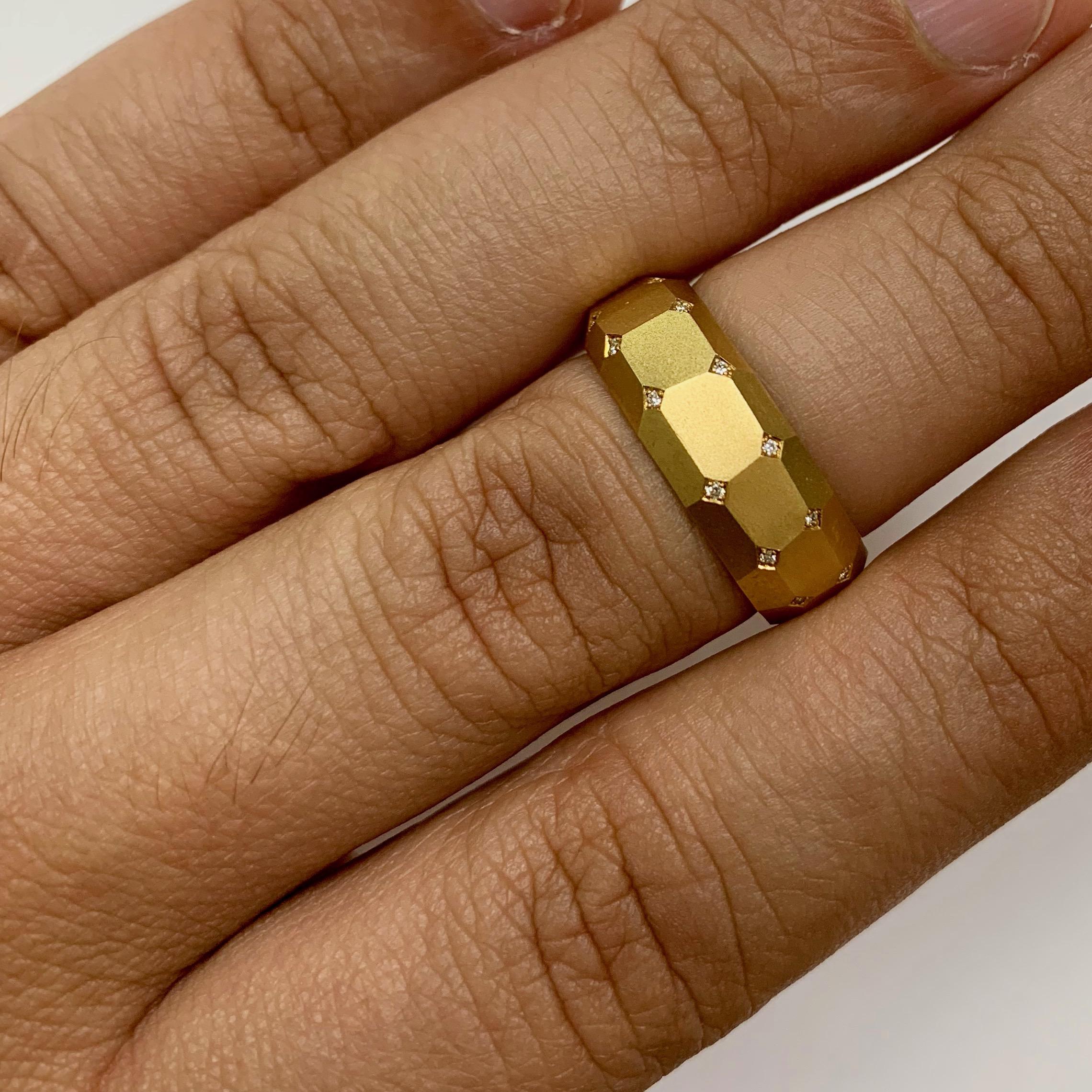 Men's Diamond 18 Karat Yellow Gold Geometry Banded Ring For Sale