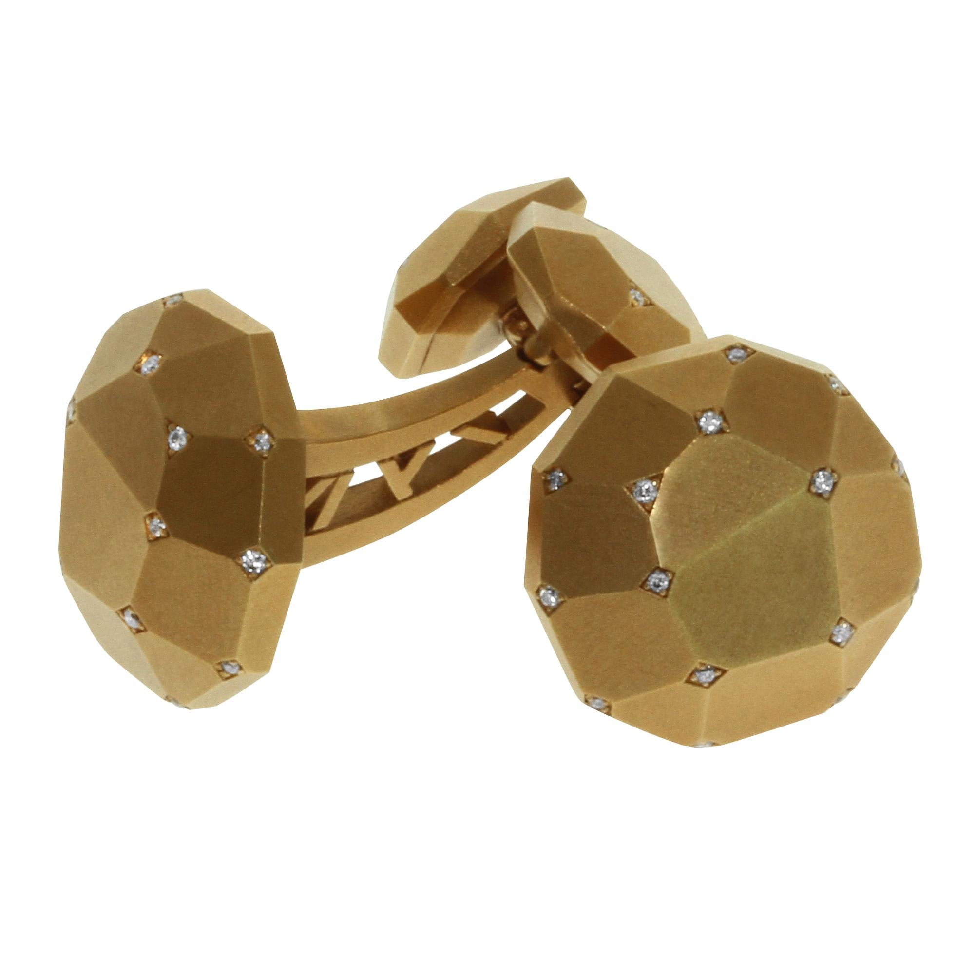 Diamond 18 Karat Yellow Gold Geometry Cufflinks and Ring Suite In New Condition For Sale In Bangkok, TH