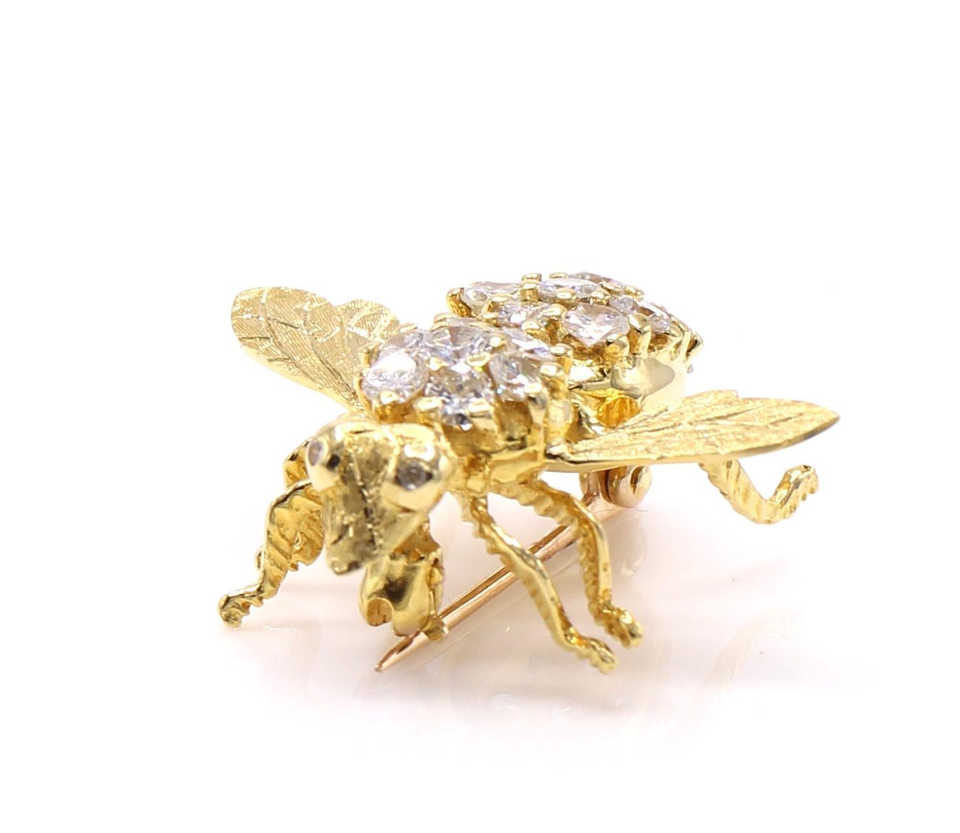 Diamond 18 Karat Yellow Gold Insect Brooch In Excellent Condition In New York, NY