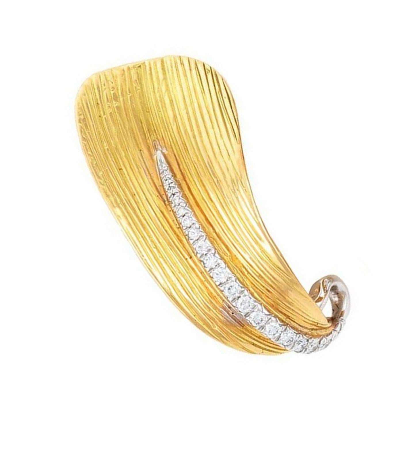 Contemporary Diamond 18 Karat Yellow Gold LANGUID LEAF Earrings by John Landrum Bryant For Sale