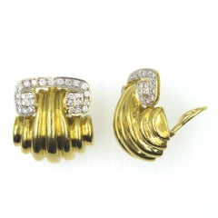 Diamond 18 Karat Yellow Gold Ribbed Clip Earrings