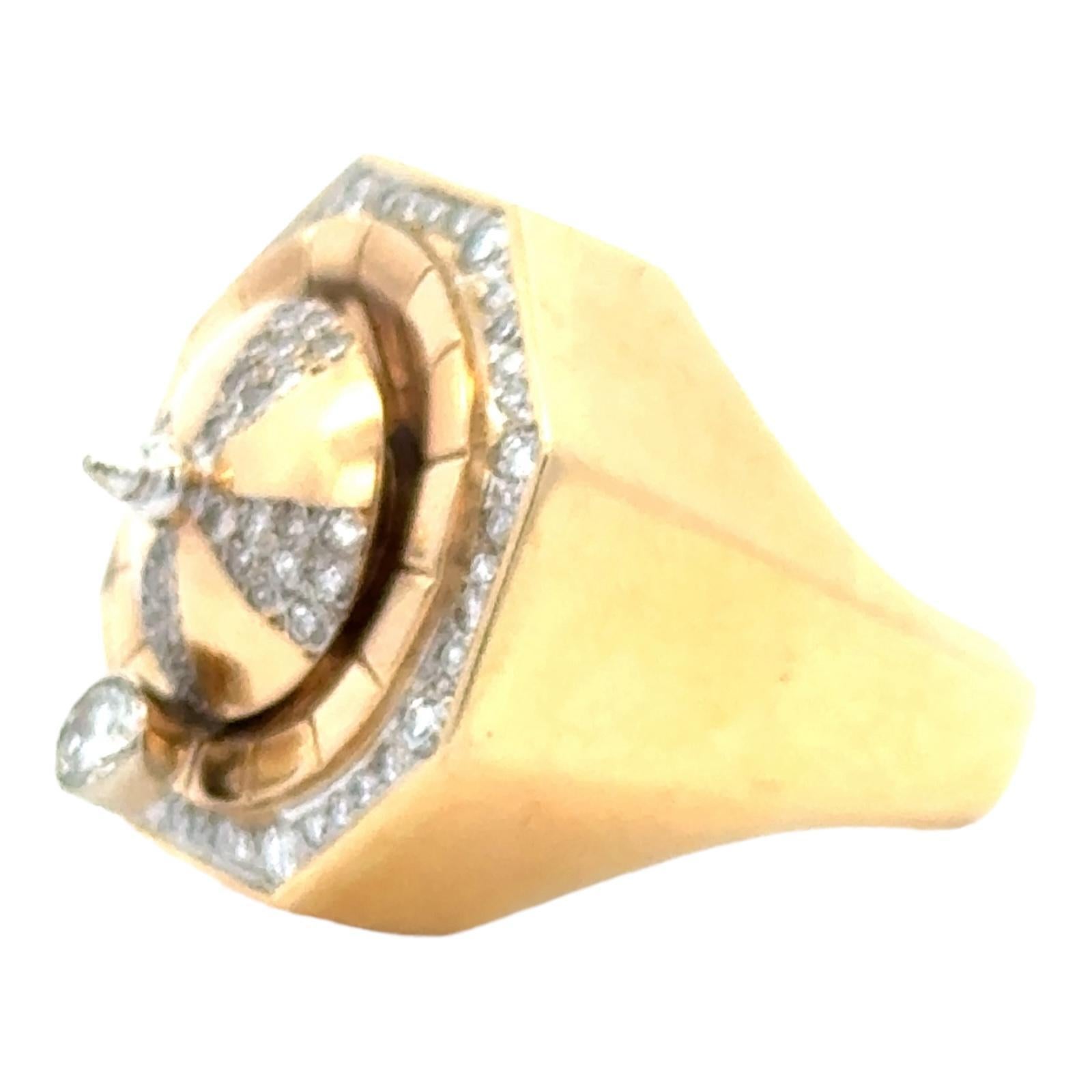 Diamond 18 Karat Yellow Gold Roulette Wheel Spinner Ring Unisex In Excellent Condition For Sale In Boca Raton, FL