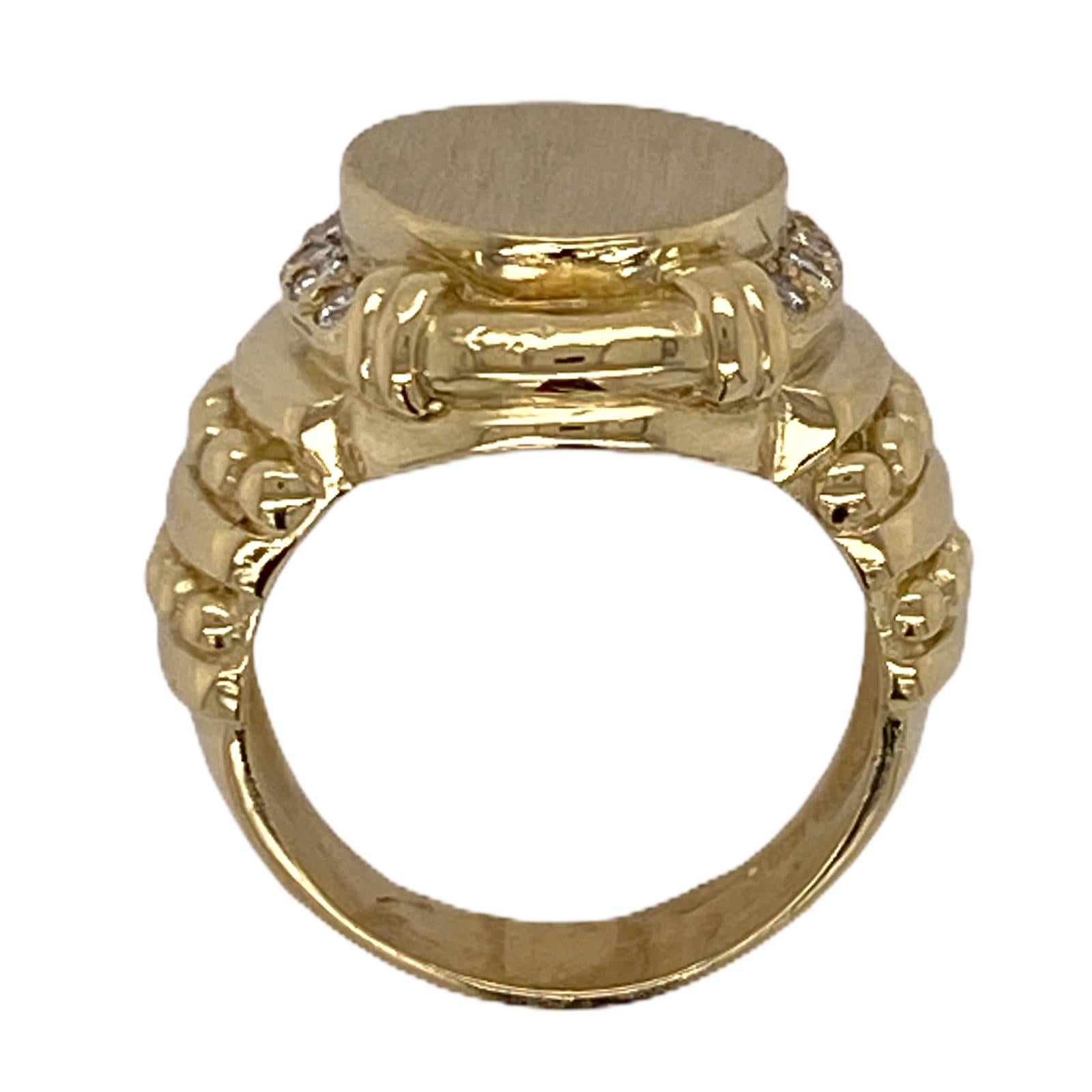 Modern Diamond 18 Karat Yellow Gold Signet Ring