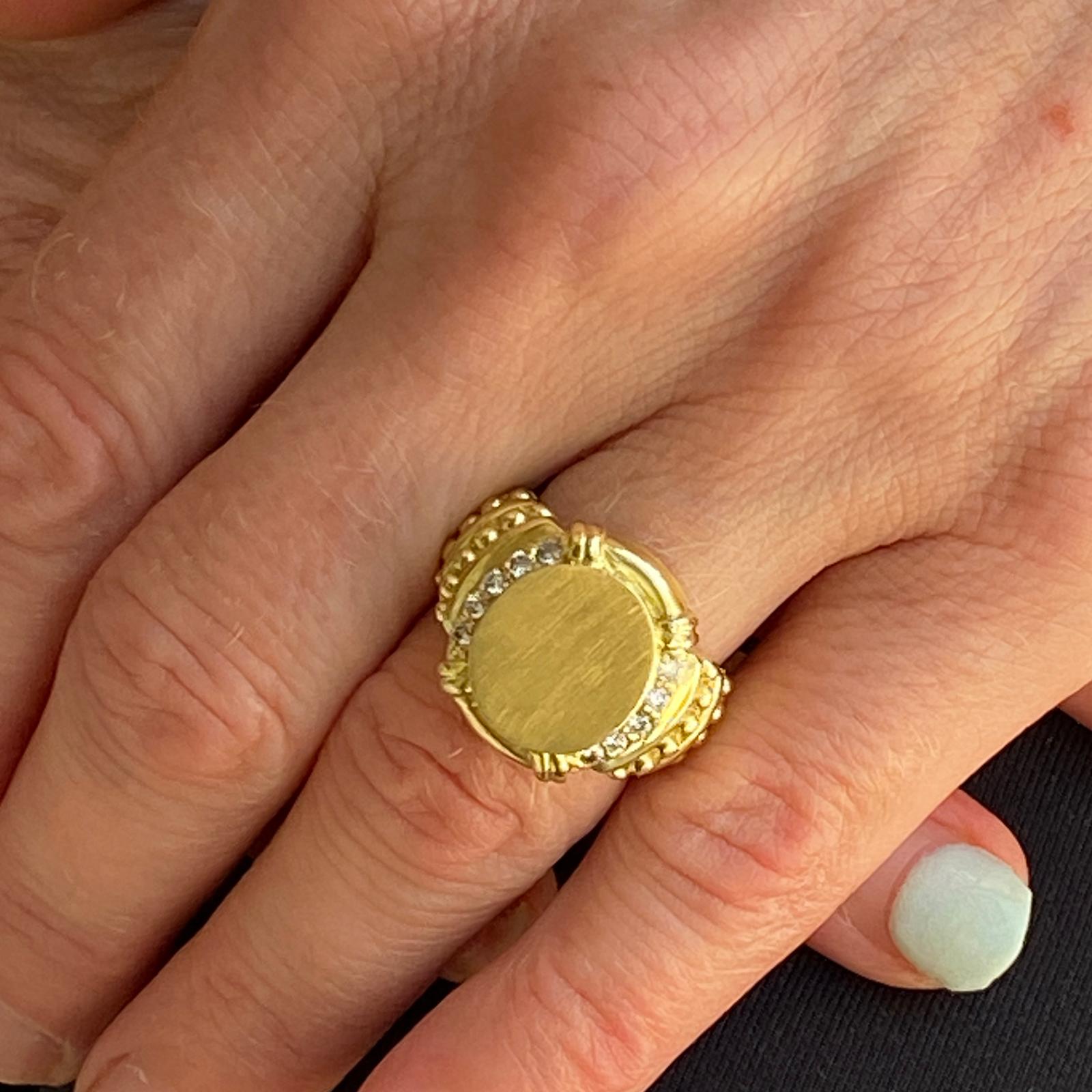 Round Cut Diamond 18 Karat Yellow Gold Signet Ring