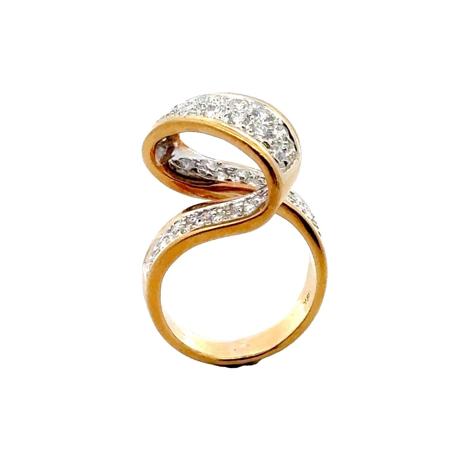 Diamond 18 Karat Yellow Gold Vintage Ribbon Ring For Sale 3