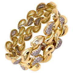Diamond 18 Karat Yellow Gold Wide Infinity Link Vintage Bracelet Hidden Clasp