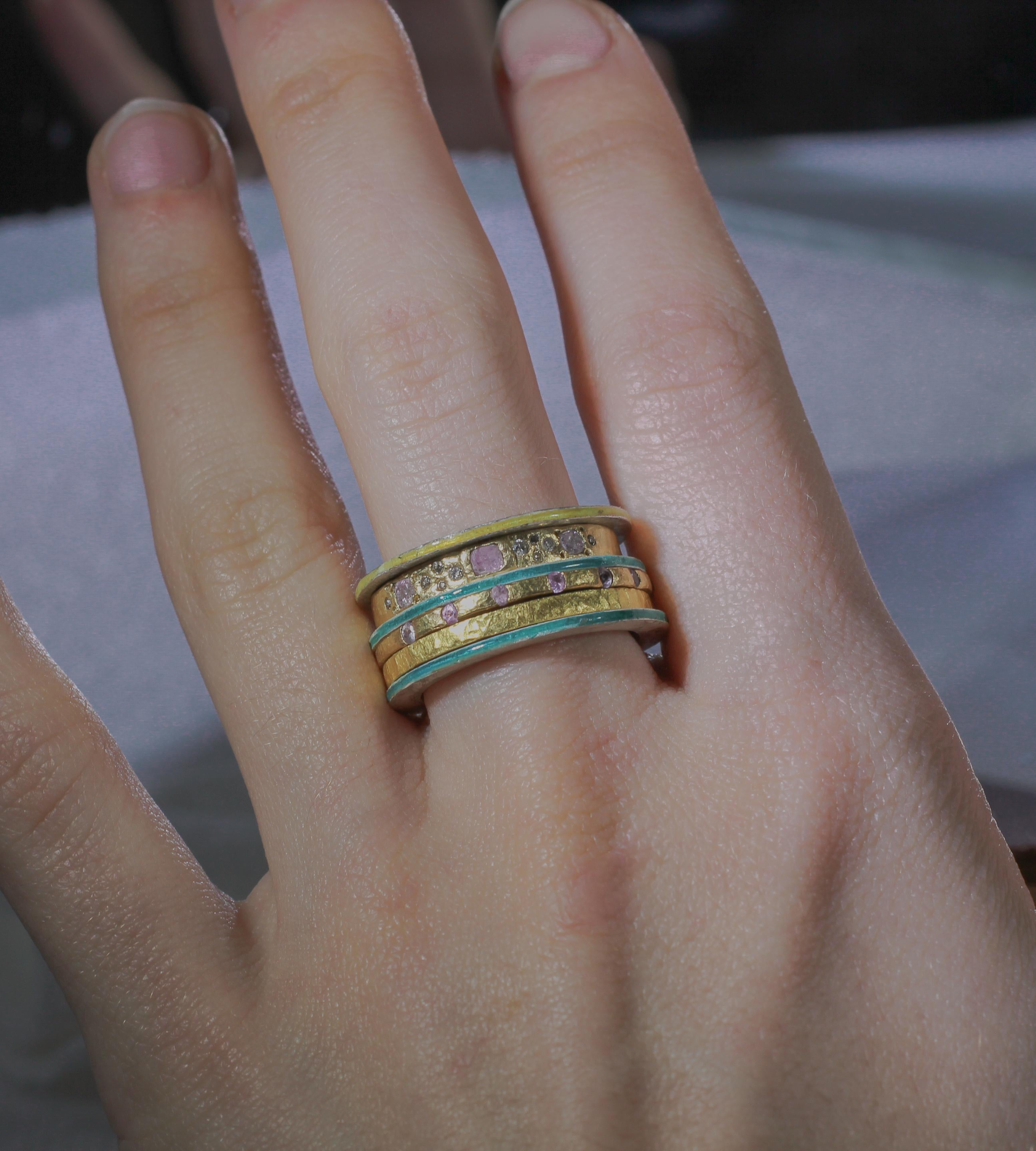 Ausgefallene farbige Diamanten 18K 22K Gold Silber Ring Stack Mode Hochzeitsgeschenk für Sie (Rundschliff) im Angebot
