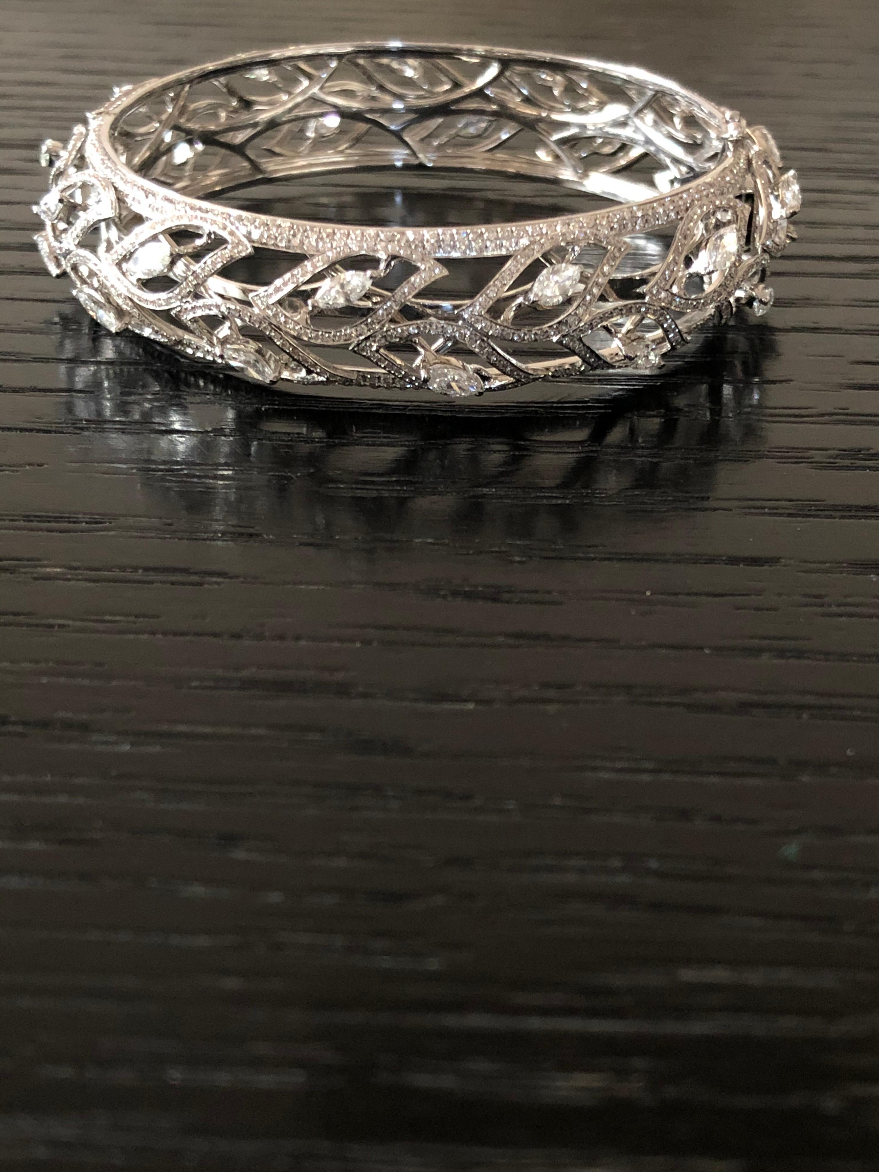 Marquise Cut Diamond 18 Karat White Gold Bangle Bracelet 