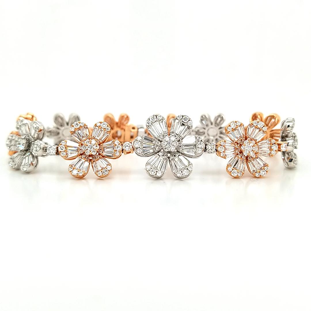 Modern Diamond 18 Karat Gold Multi-Flower Bracelet