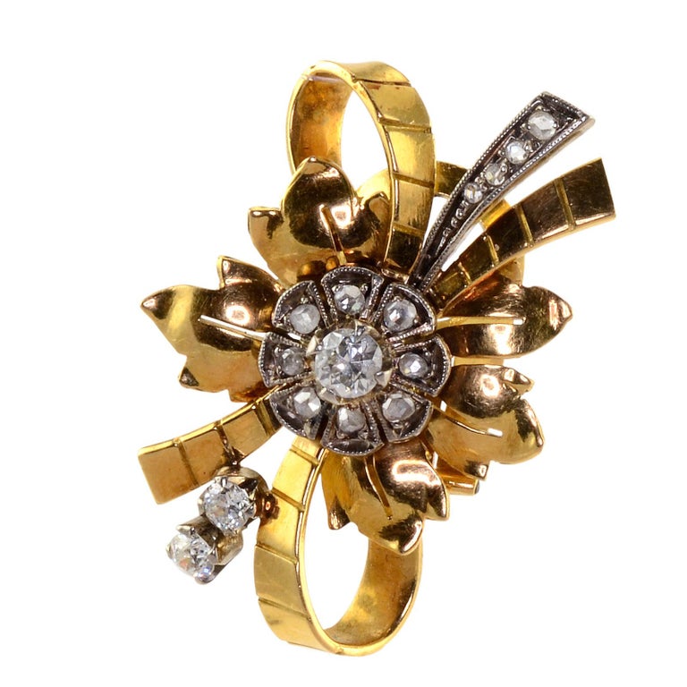 Diamond 18k Gold Retro Clip Earrings For Sale at 1stDibs