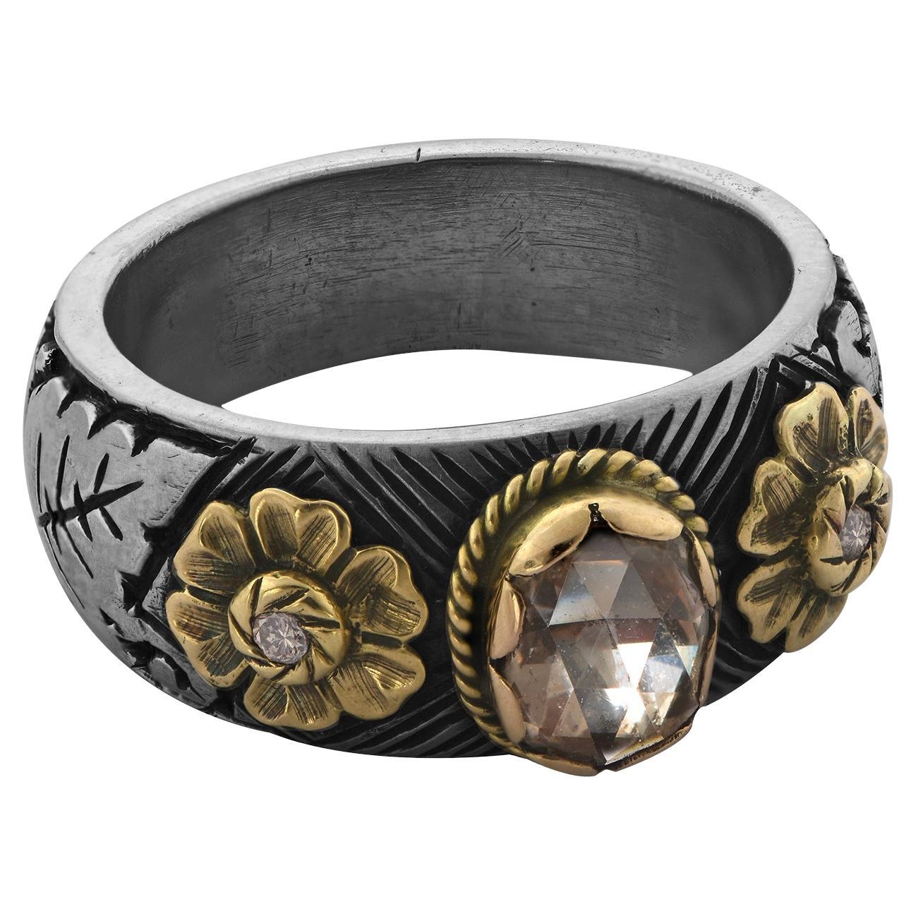 Anillo de Diamantes de Oro de 18k y Plata Grabado a Mano