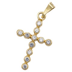 Diamant-Kreuzanhänger aus 18 Karat massivem Gold mit Kreuzanhänger - kleines Kreuz - Nachlass Katholisches Medaillon