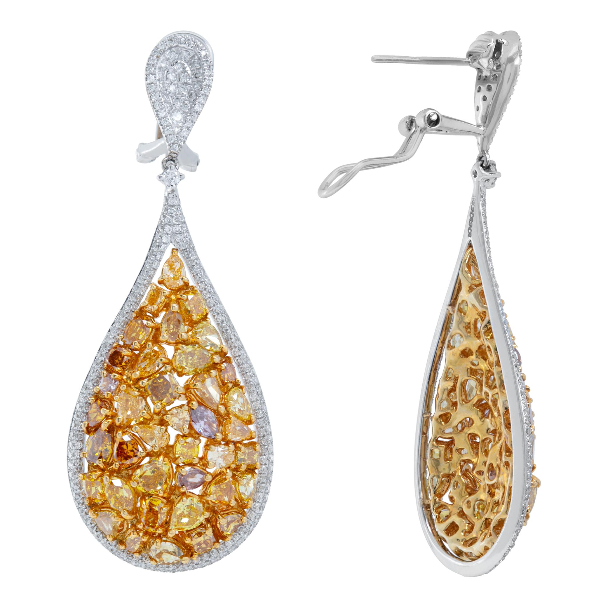 Pendants d'oreilles en or blanc et jaune 18 carats avec diamants Pour femmes en vente