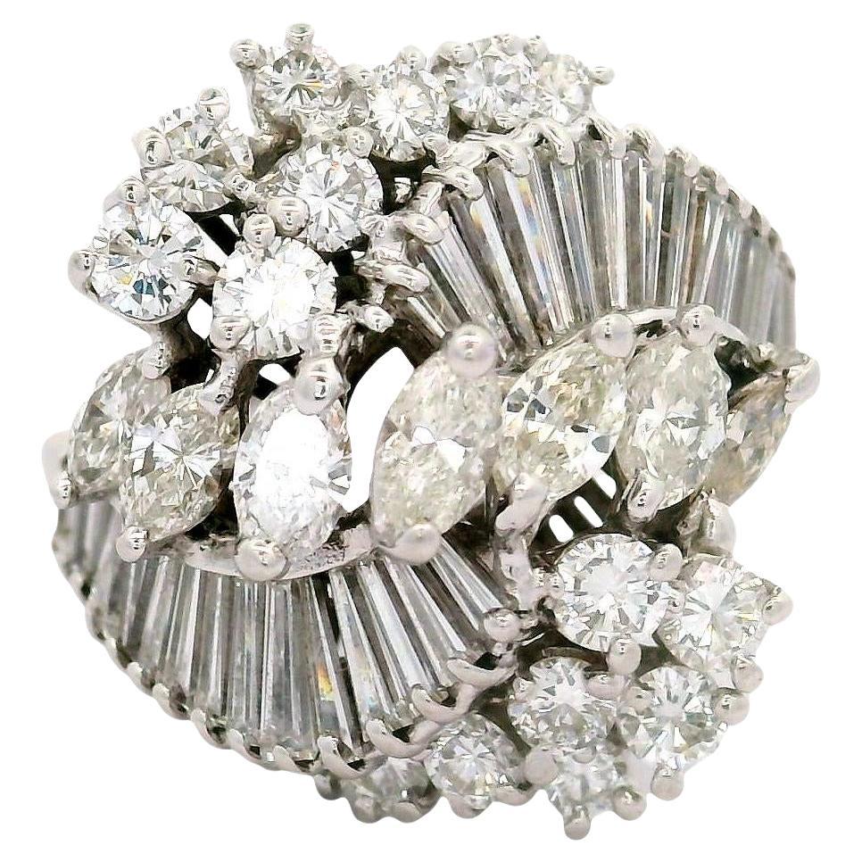 Diamond 18K White Gold Cluster Cocktail RIng en vente