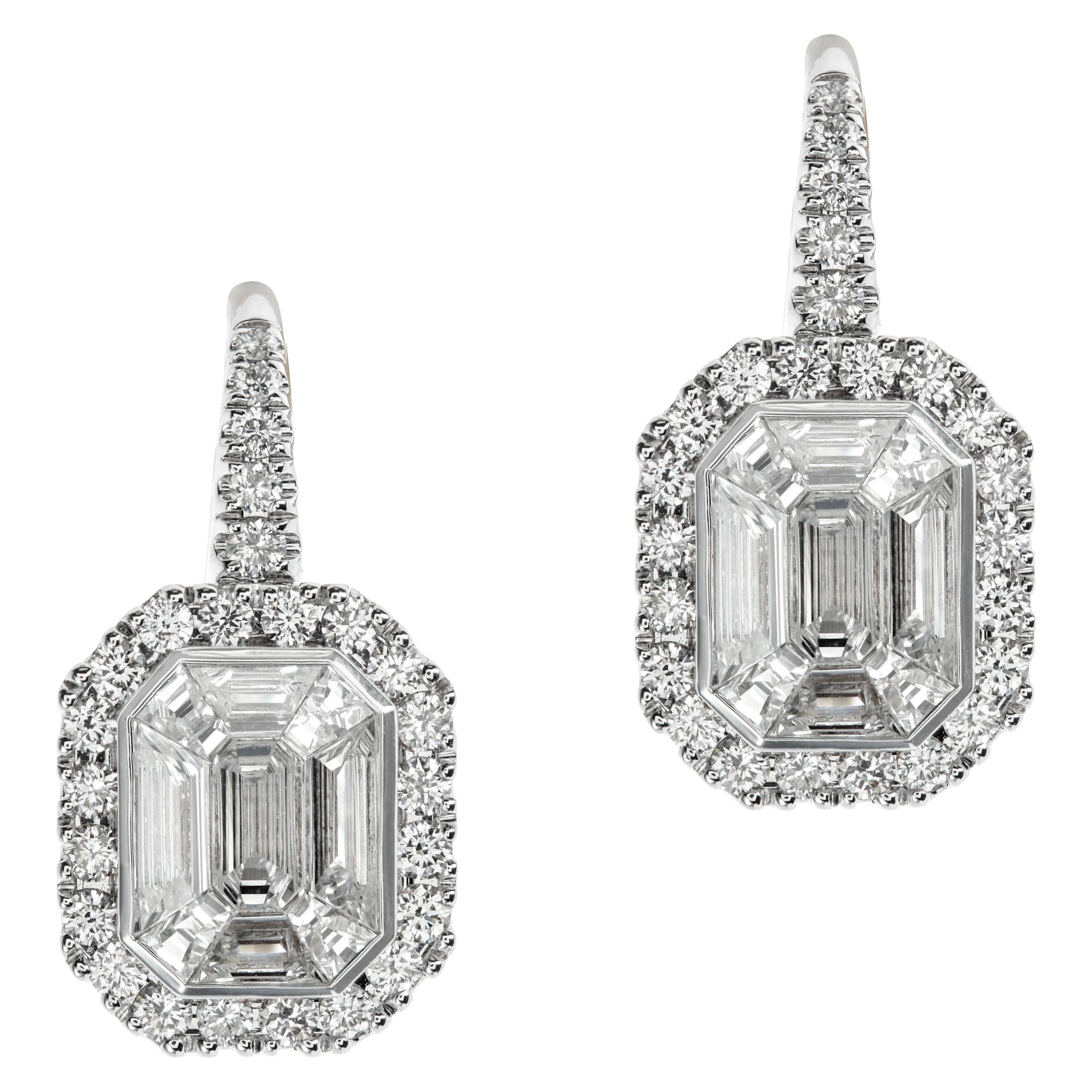 Boucles d'oreilles pendantes en or blanc 18k avec diamants en vente