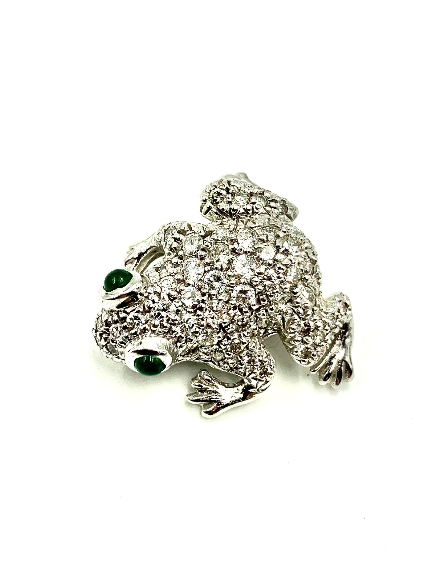 Diamond 18K White Gold Frog Brooch, Pendant with Cabochon Emerald Eyes, Talisman In Good Condition For Sale In New York, NY