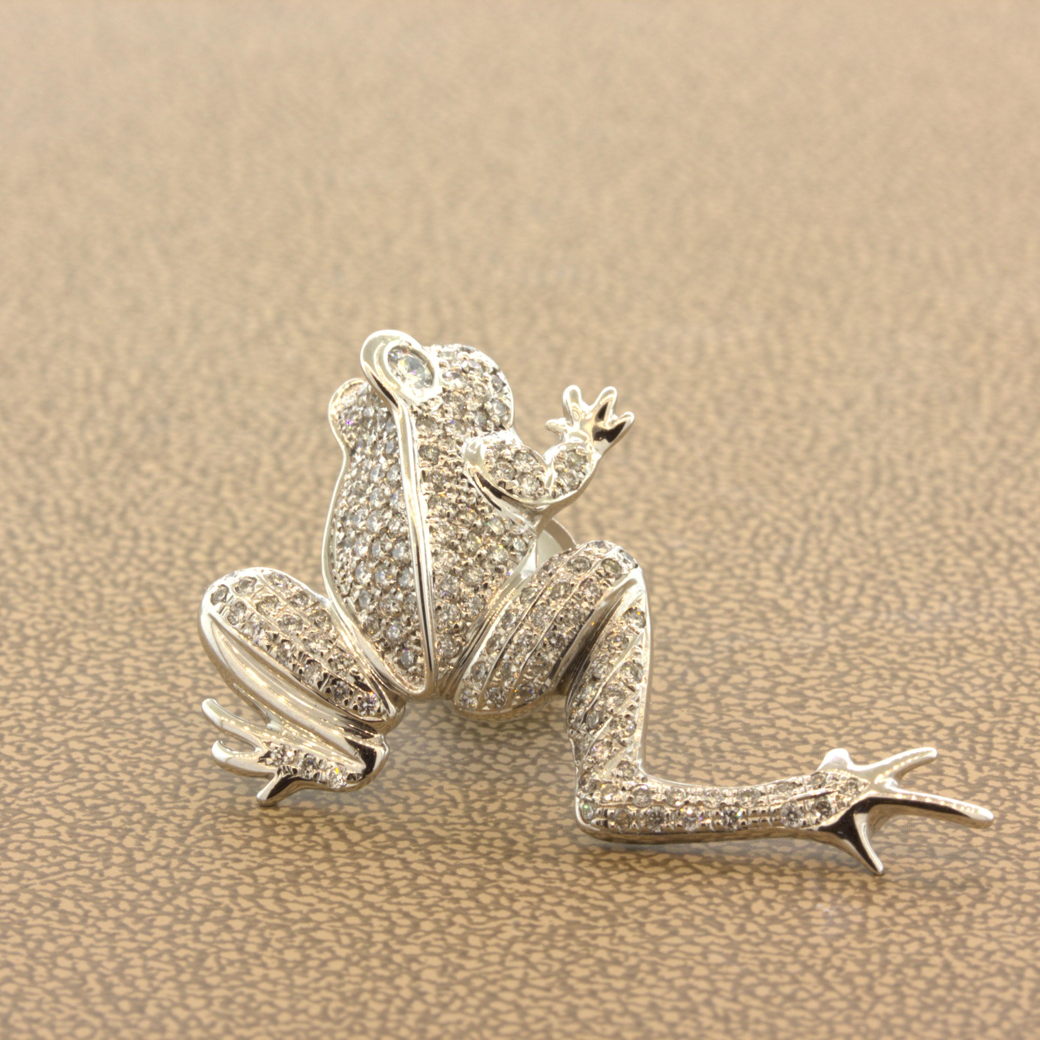 Round Cut Diamond 18K White Gold Frog Pin For Sale