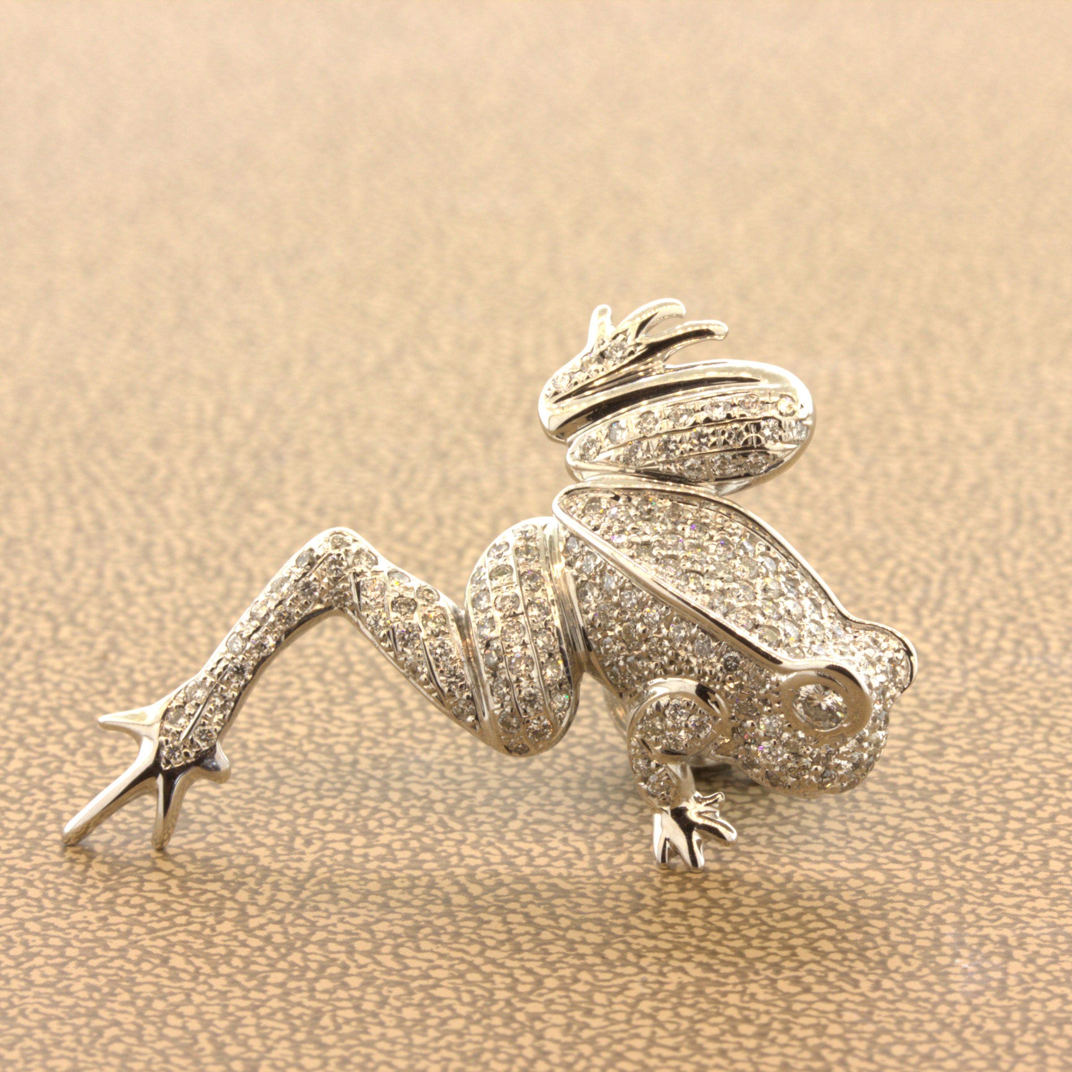 Diamond 18K White Gold Frog Pin In New Condition For Sale In Beverly Hills, CA