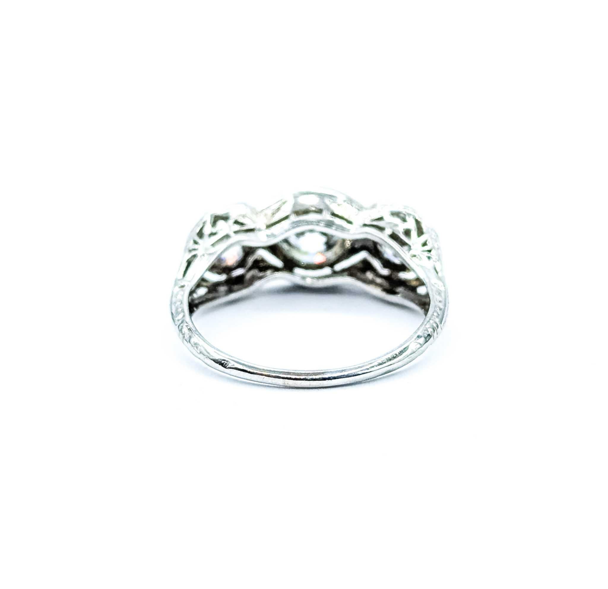 Bague en or blanc 18k avec diamant en vente 4
