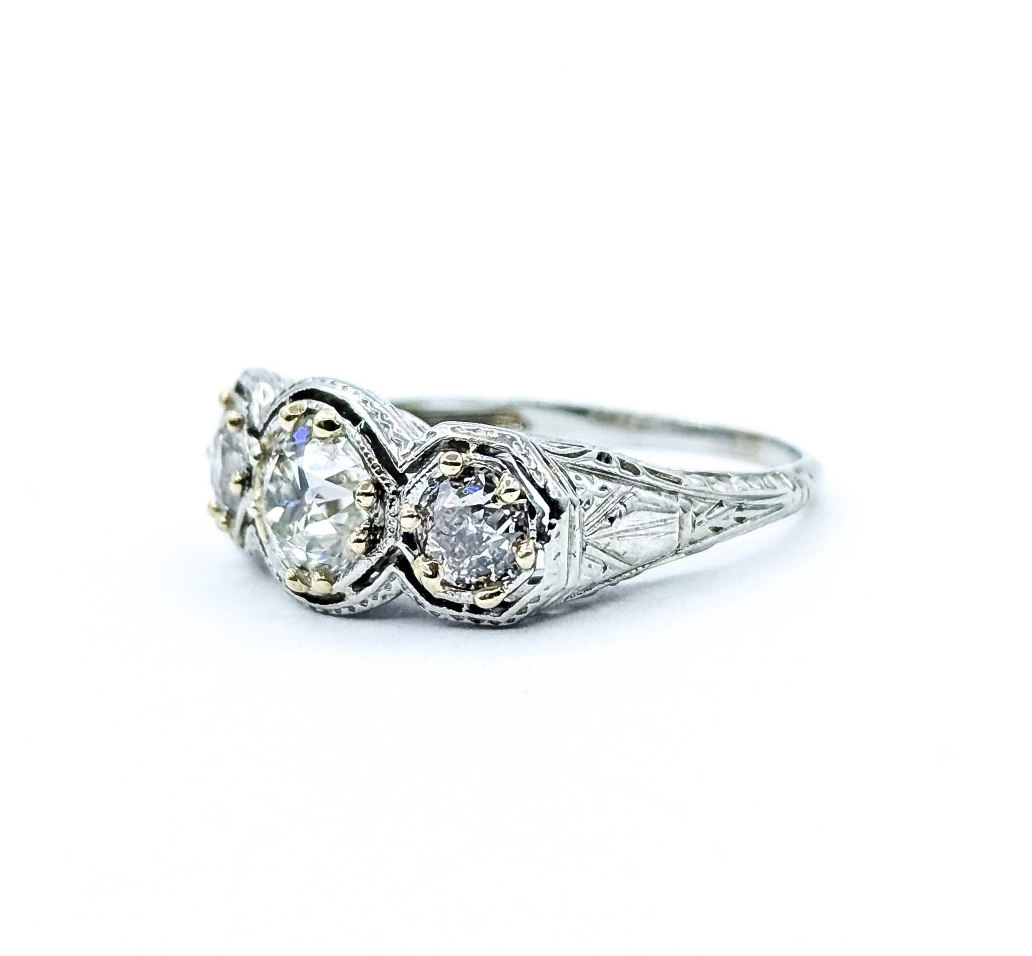 Art déco Bague en or blanc 18k avec diamant en vente