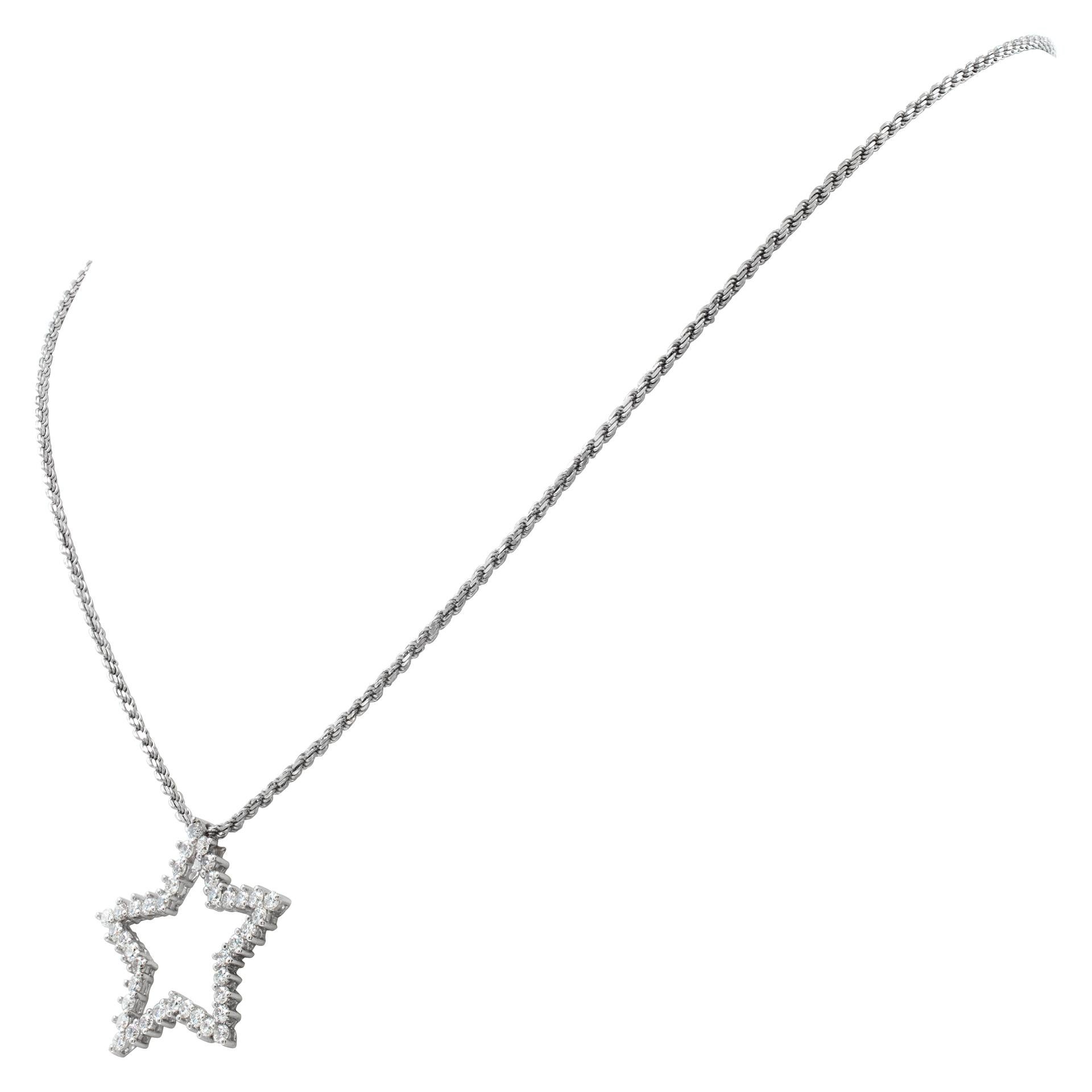 Diamond 18k white gold star pendant on 18k white gold chain In Excellent Condition For Sale In Surfside, FL