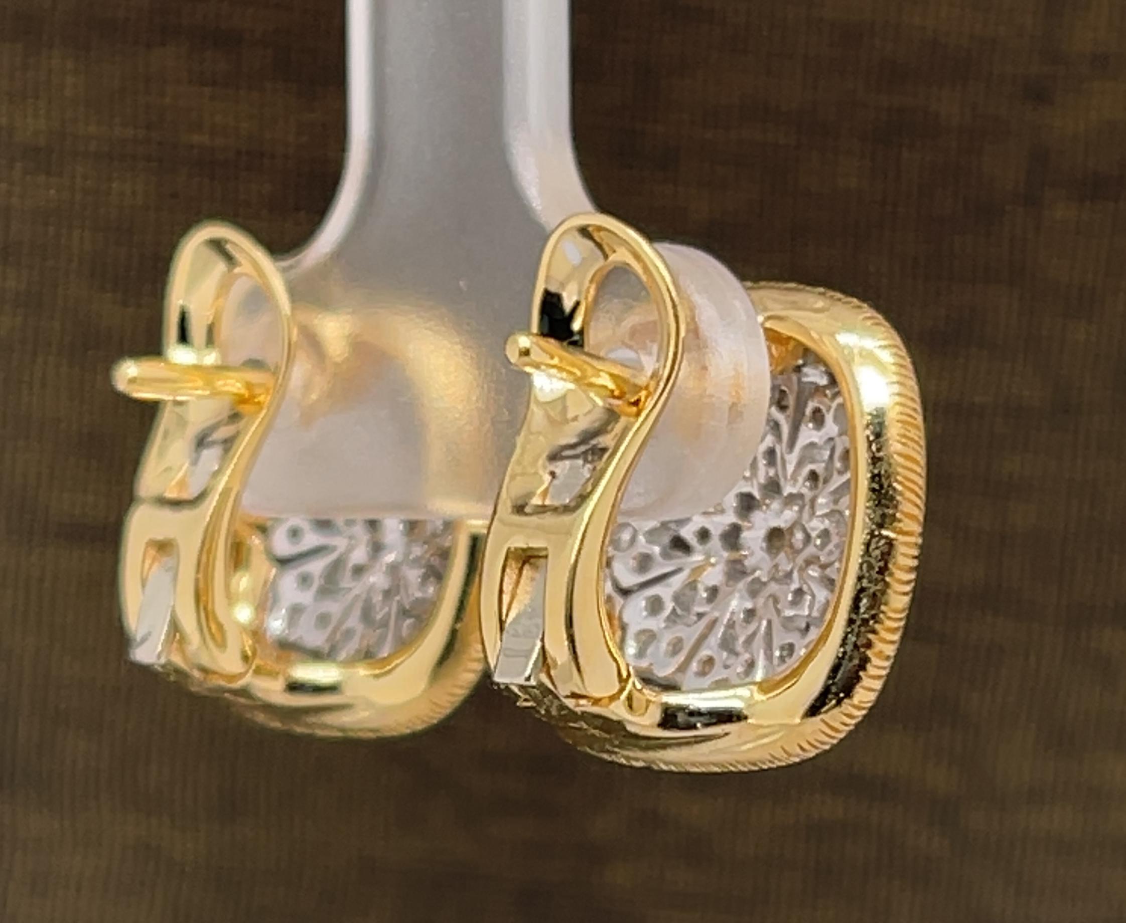 Round Cut Florentine Diamond French Clip Earrings in 18k Yellow and White Gold  For Sale