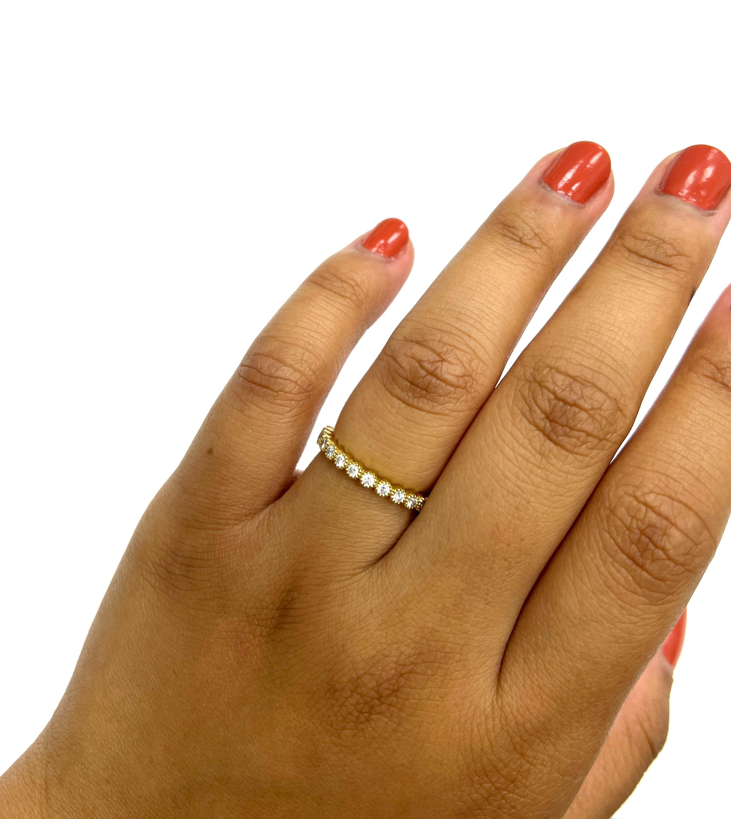 Diamond 18k Yellow Gold Band Ring  For Sale 2