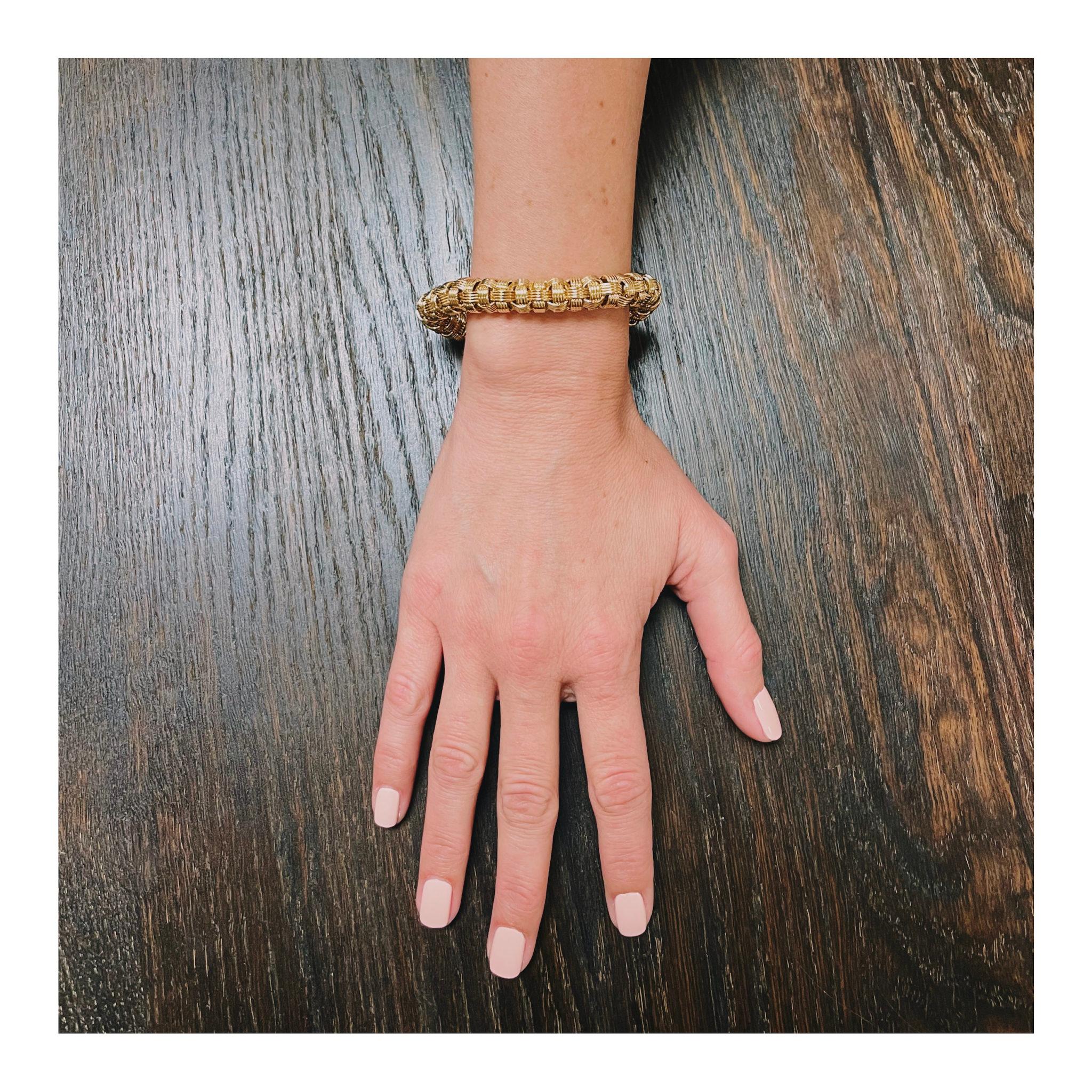 Armband aus 18 Karat Gelbgold mit Diamanten von Roberto Coin im Zustand „Gut“ im Angebot in Beverly Hills, CA