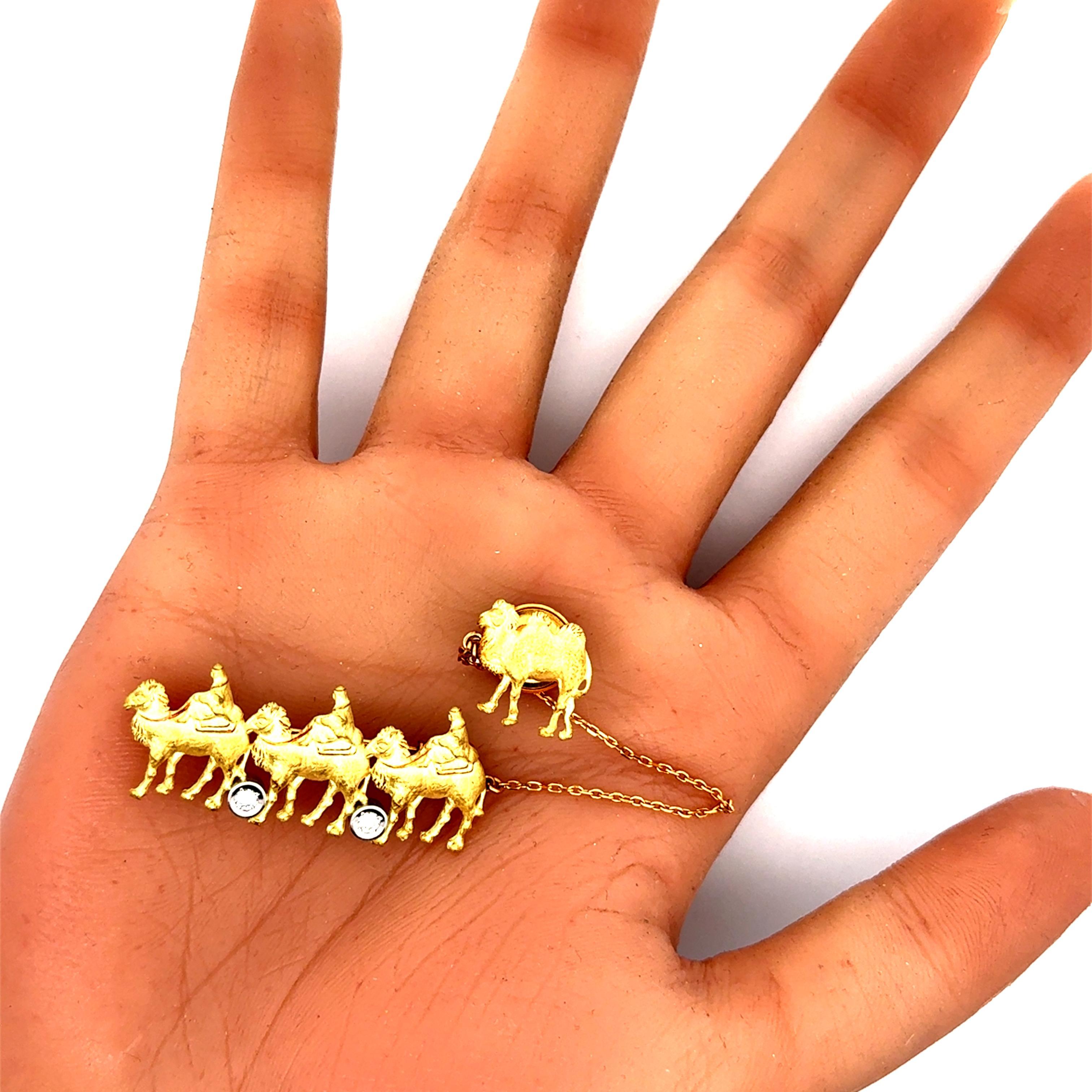 Diamond 18k Yellow Gold Camel with Riders Brooch Tie-Pin Chain For Sale 1