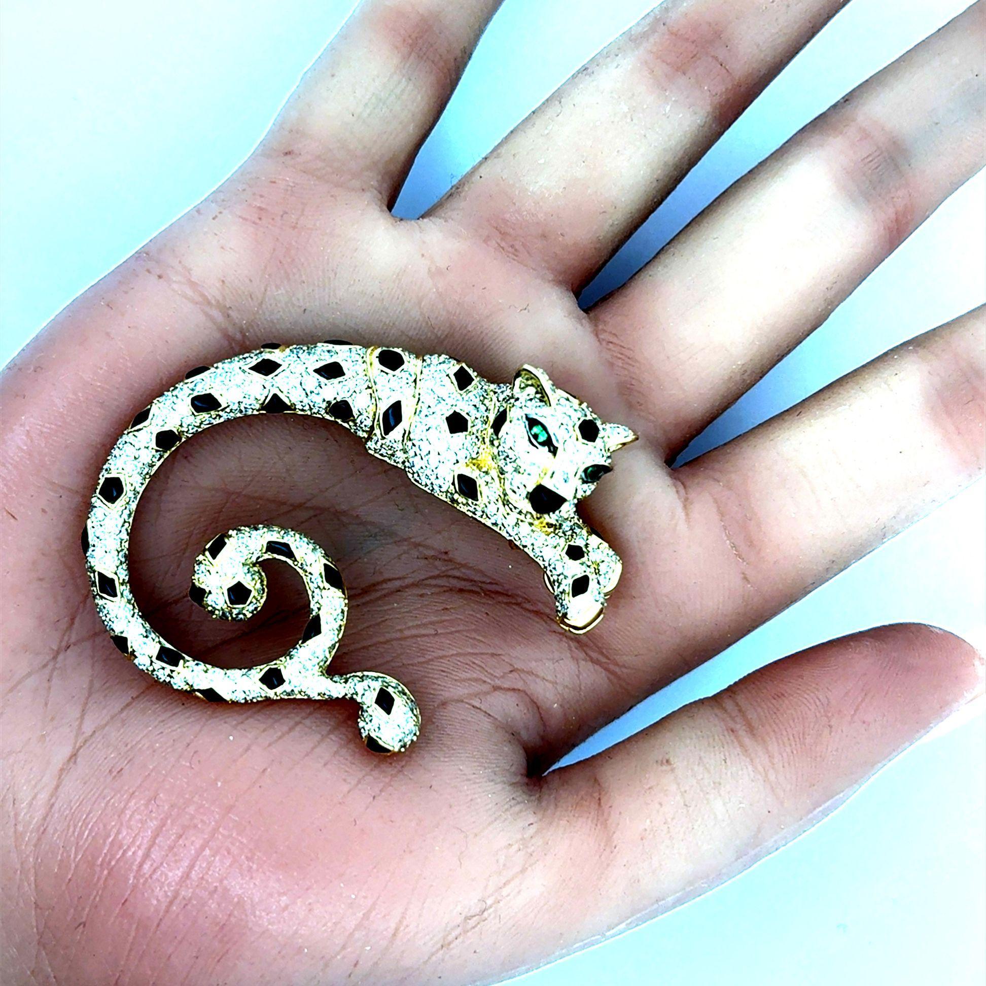 Diamant 18 Karat Gelbgold Onyx Tsavorit Leopard Brosche & Anhänger im Zustand „Neu“ im Angebot in Beverly Hills, CA