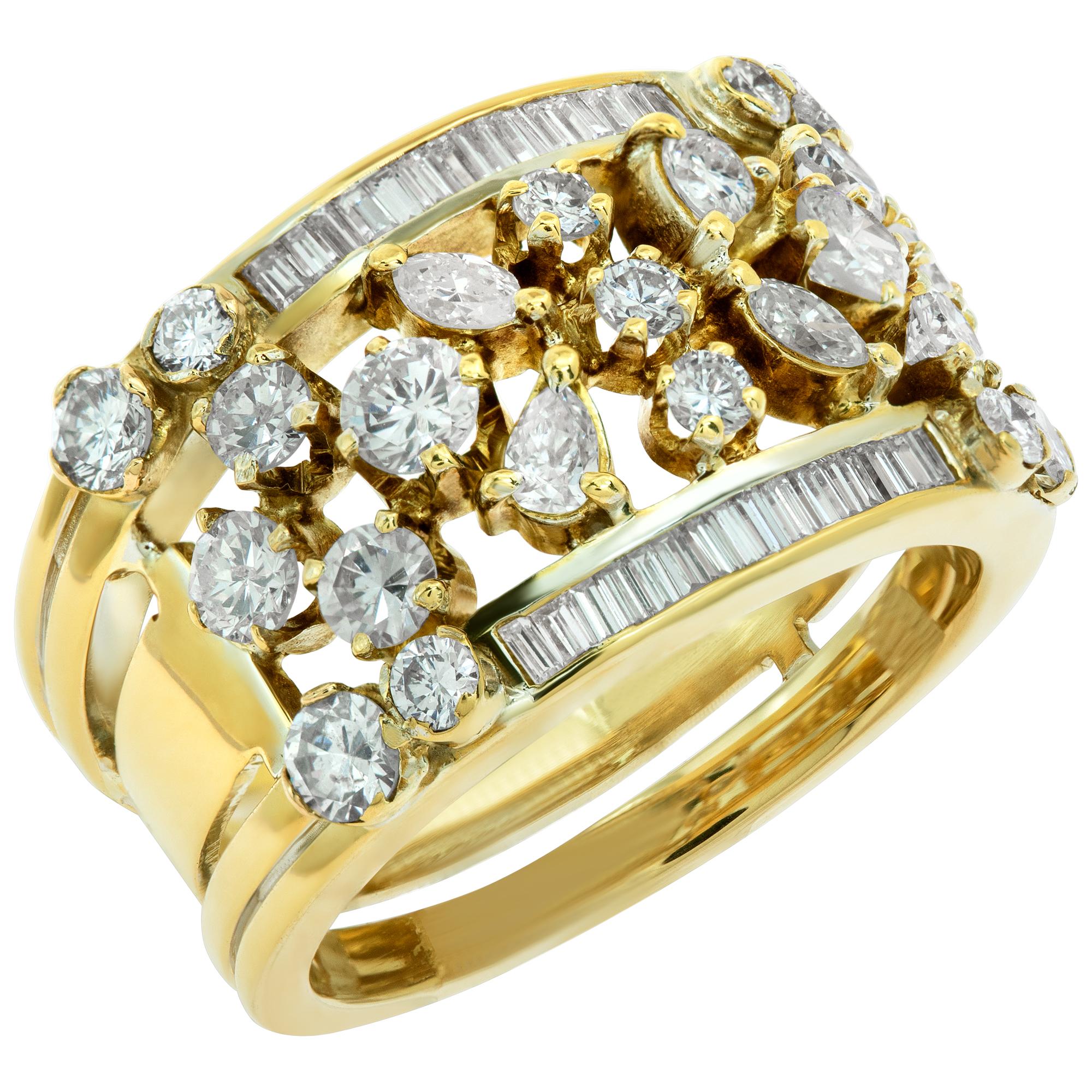 Bague en or jaune 18k avec diamant Excellent état - En vente à Surfside, FL