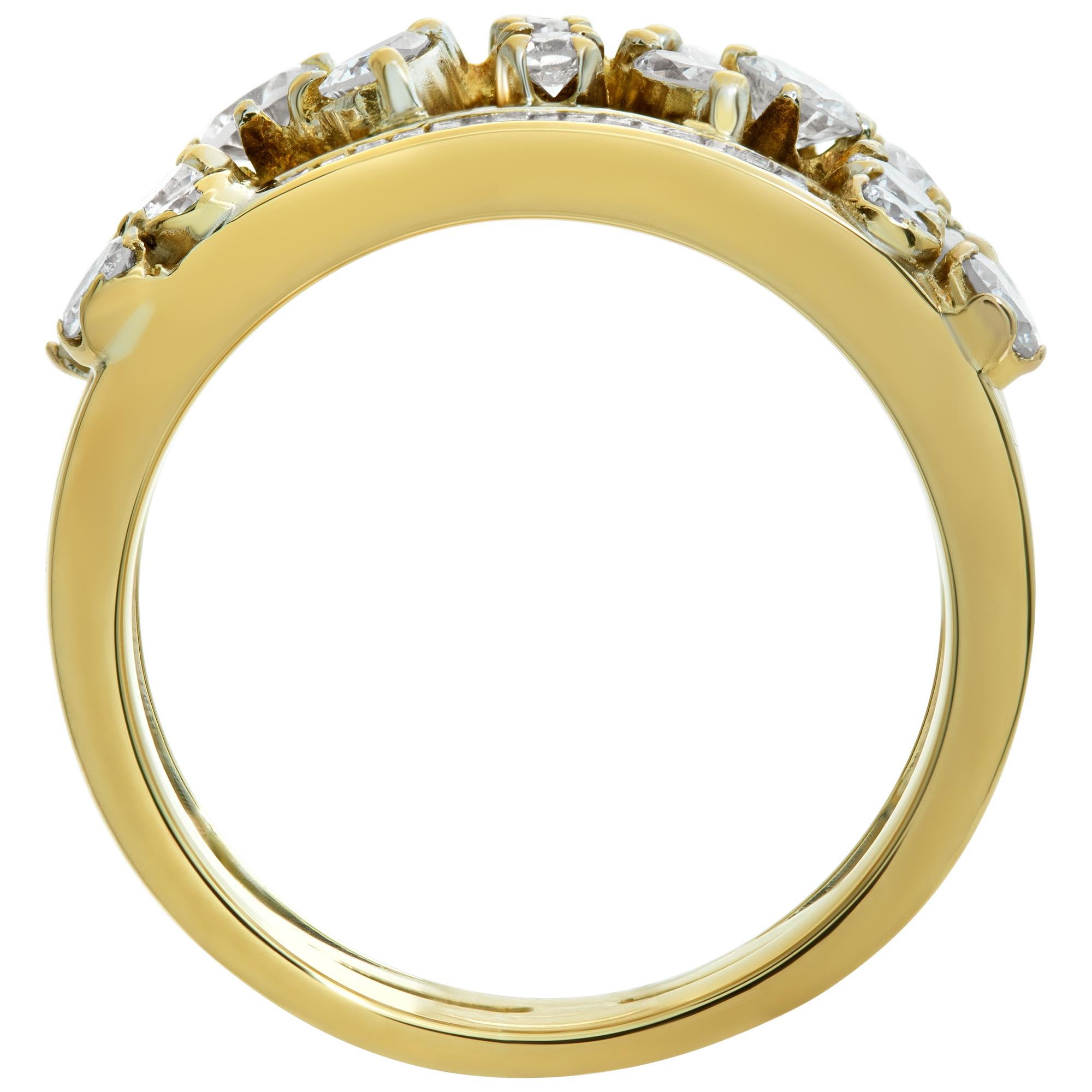 Bague en or jaune 18k avec diamant Pour femmes en vente