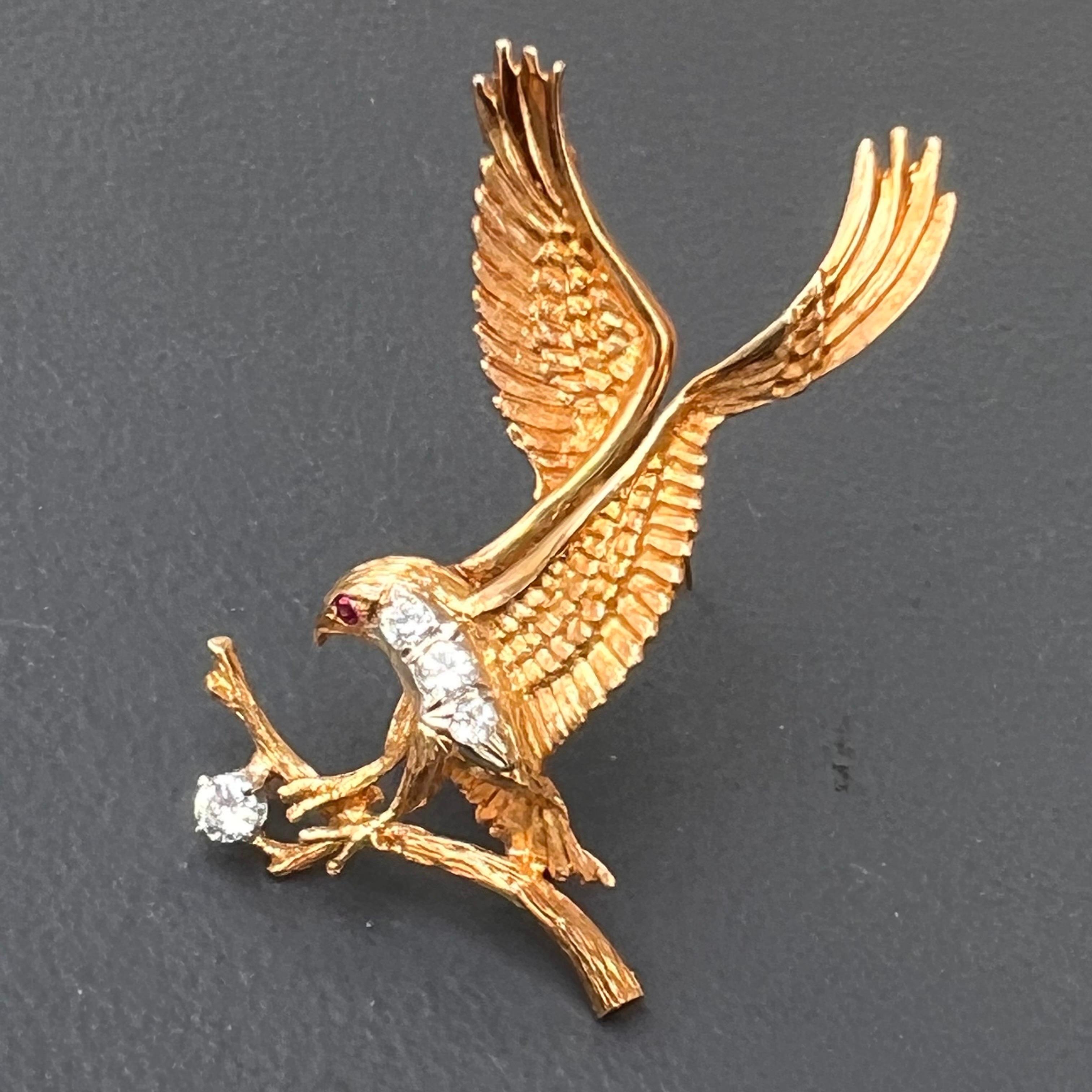 Round Cut Diamond 18 Karat Gold American Bald Eagle Pin with Ruby Eyes For Sale