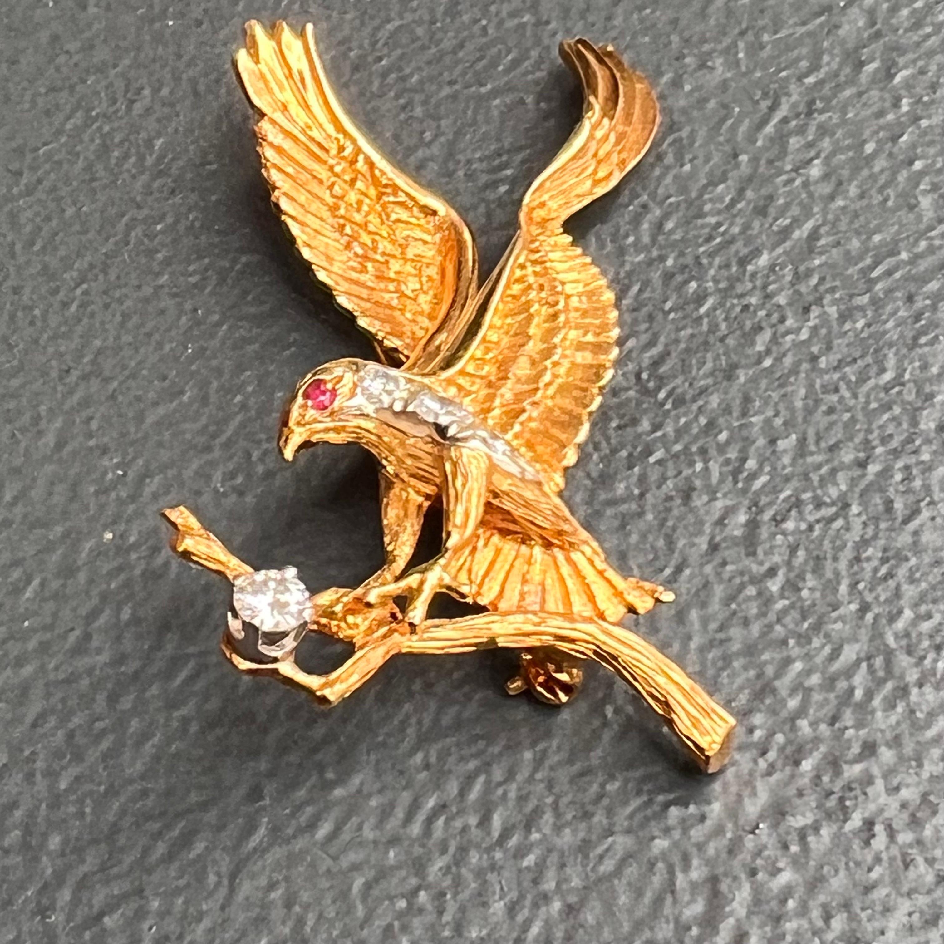 Diamond 18 Karat Gold American Bald Eagle Pin with Ruby Eyes For Sale 1