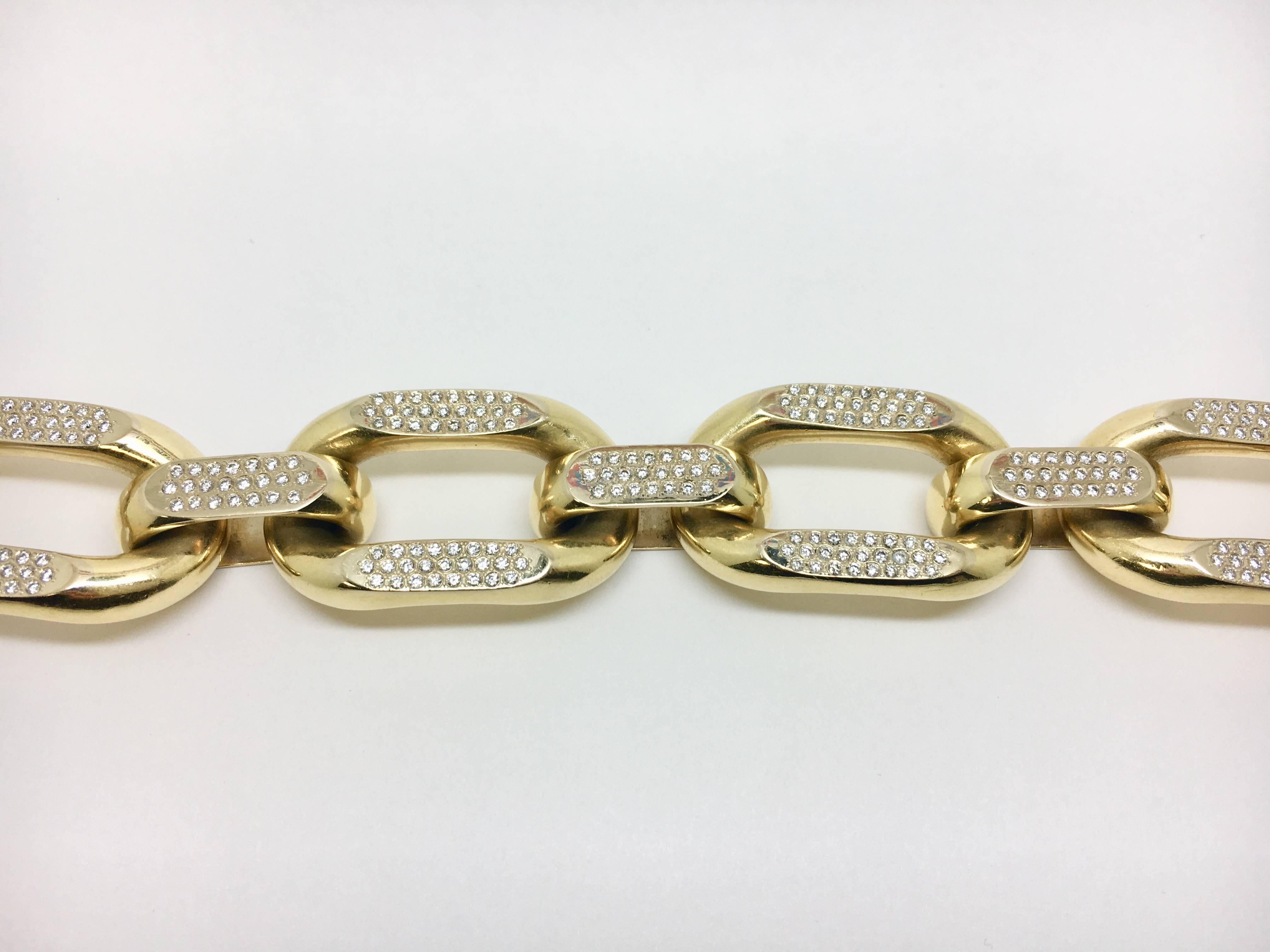Women's Diamond link bracelet in 18 Karat Gold  For Sale