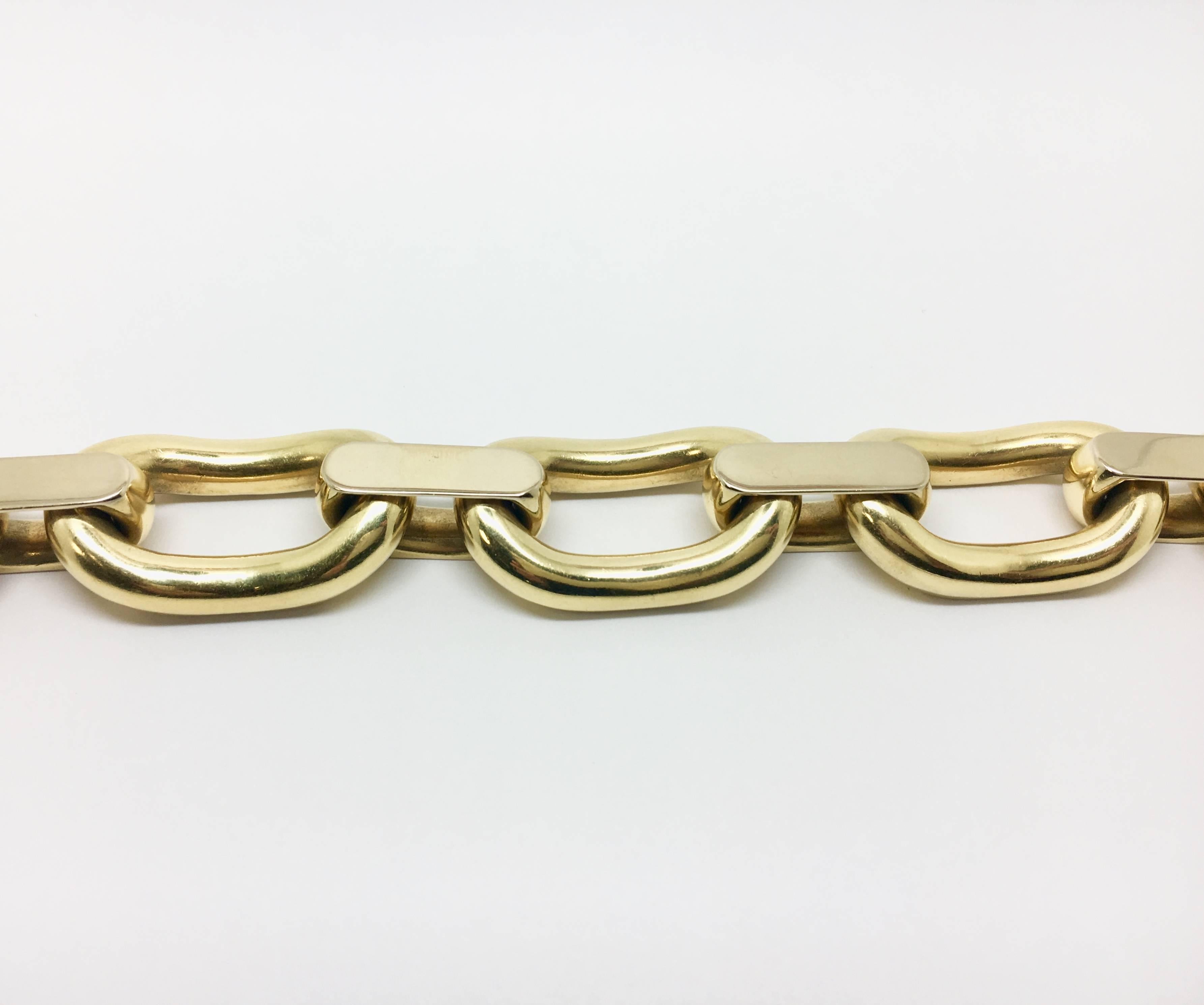 Diamond link bracelet in 18 Karat Gold  For Sale 2