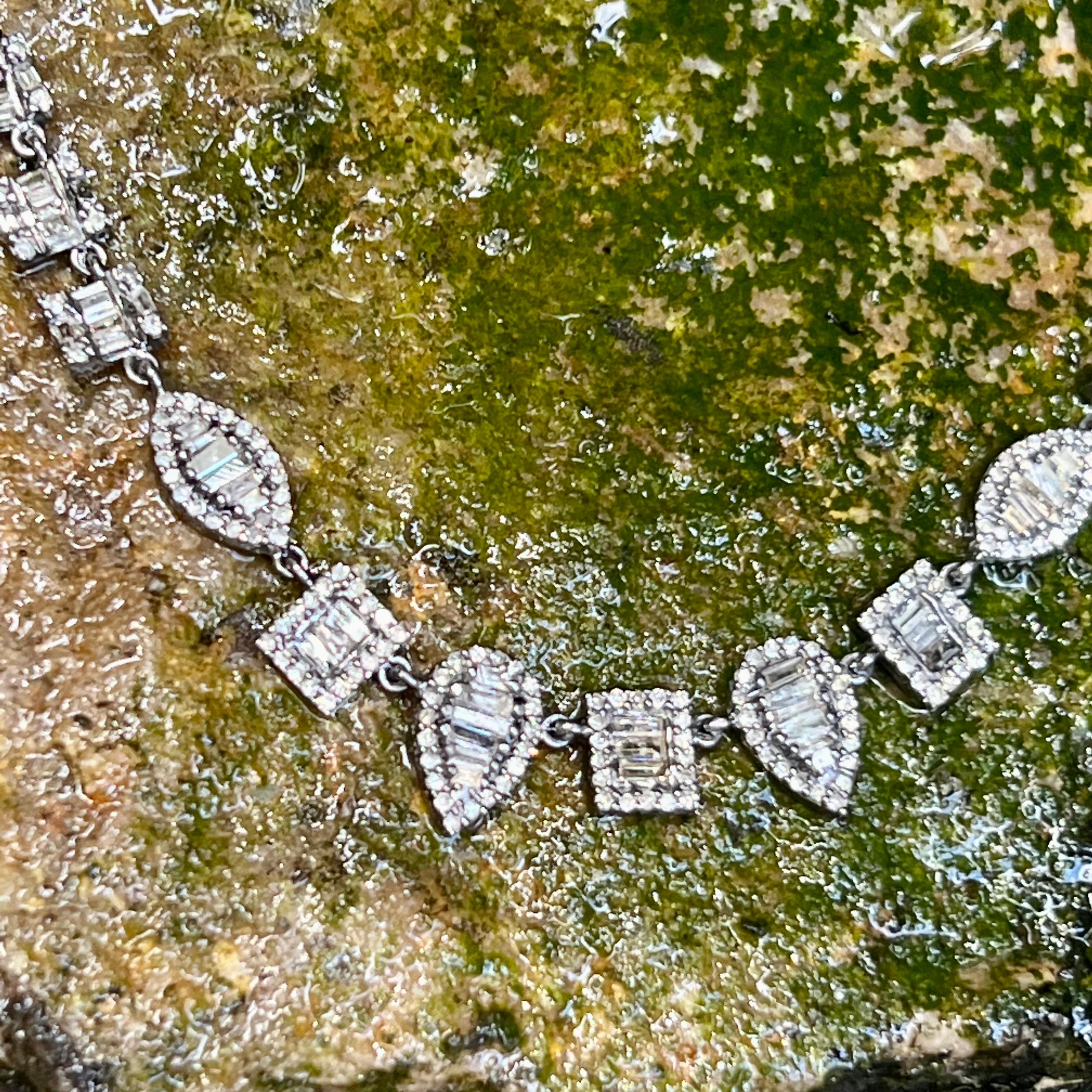Collier géométrique en argent sterling oxydé avec diamants (2,11 ct. pt.) Pour femmes en vente