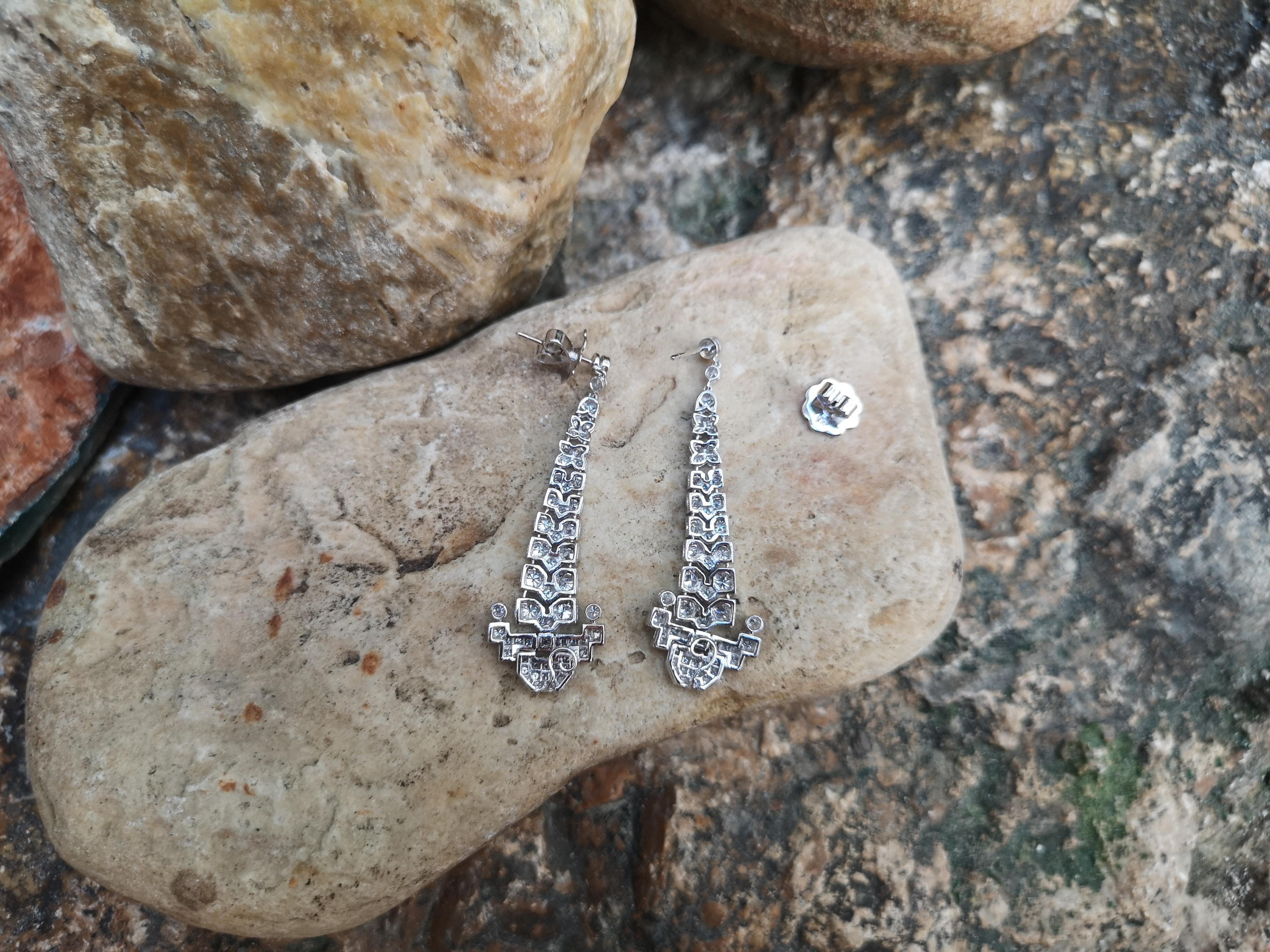 Women's Diamond 2.14 Carat Earrings Set in 18 Karat White Gold Settings For Sale