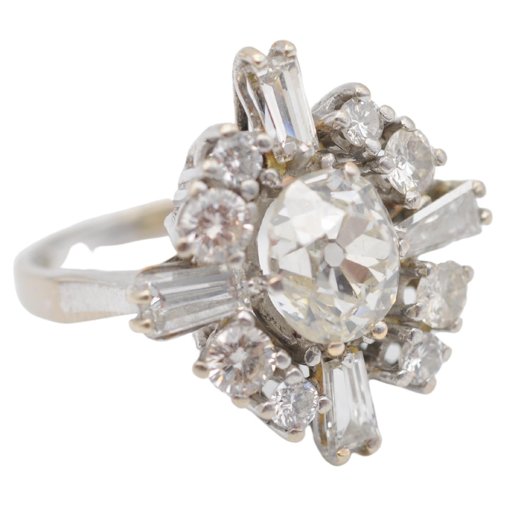 Art Deco Diamond 2ct Art deco Ring with Baguette Stones, Total Carat. 4.2 Ct For Sale
