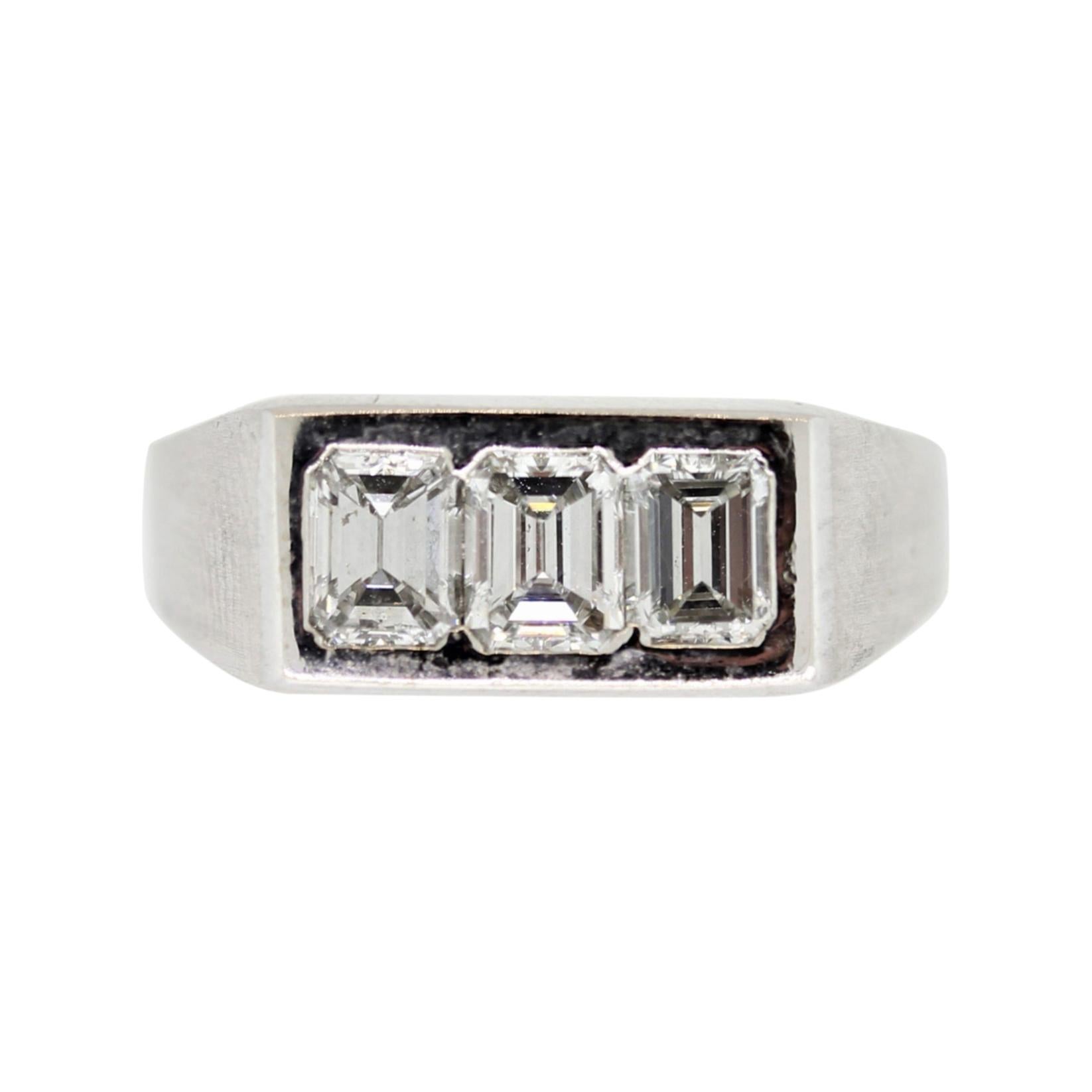 Diamond 3-Stone Emerald-Cut Gold Ring For Sale