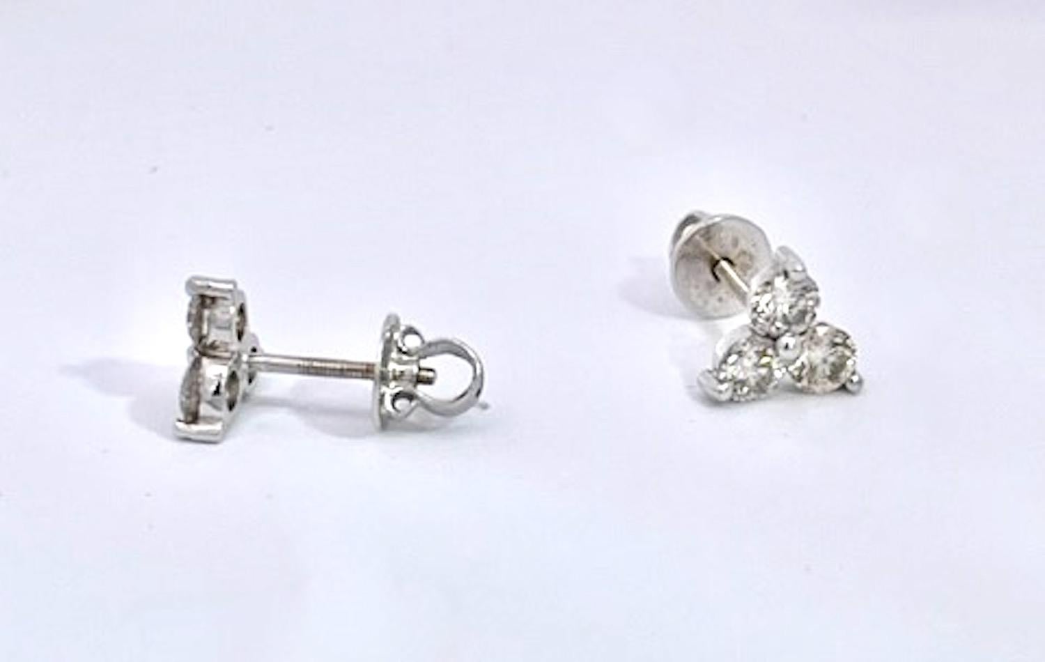 Diamond 3 Stud earrings w/screw back 1.50 Carats In Good Condition For Sale In North Hollywood, CA