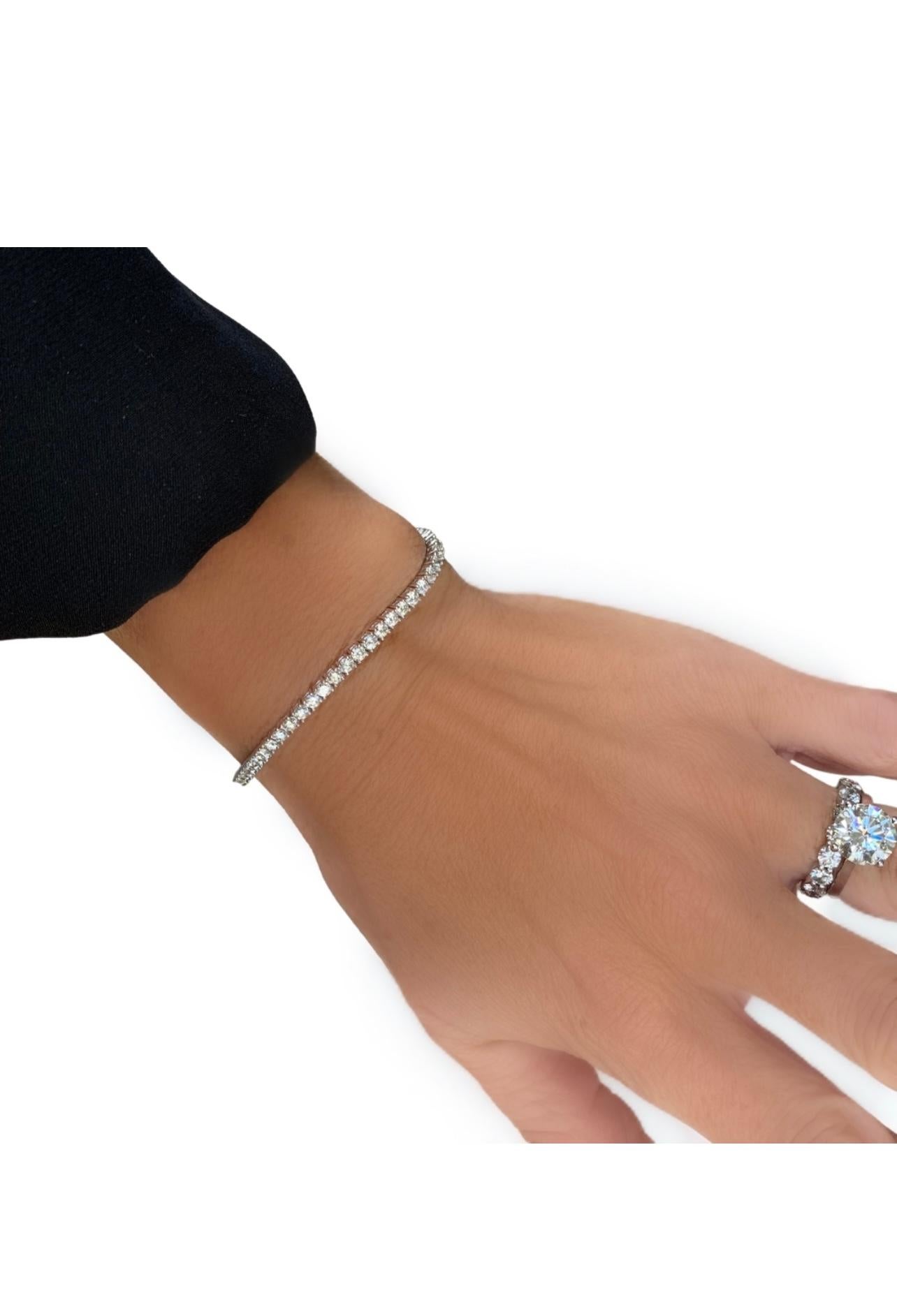 Bracelet tennis avec diamants de 3,10 carats poids total en vente 1