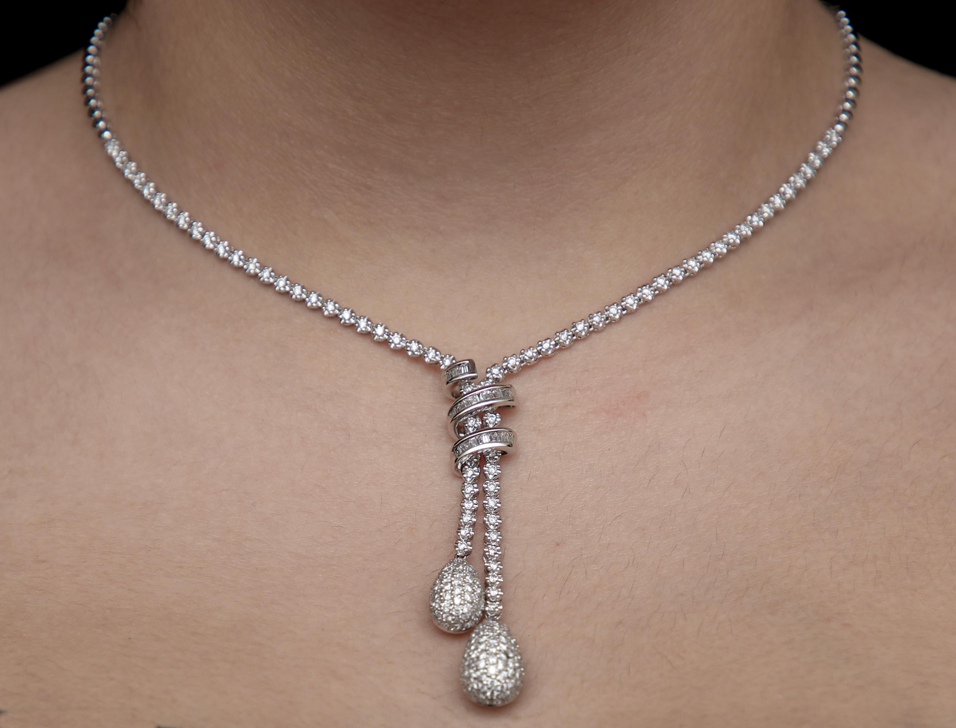 Pear Cut Diamond 3.70 Carat Pavé Pear Shape Diamond Lariat Necklace