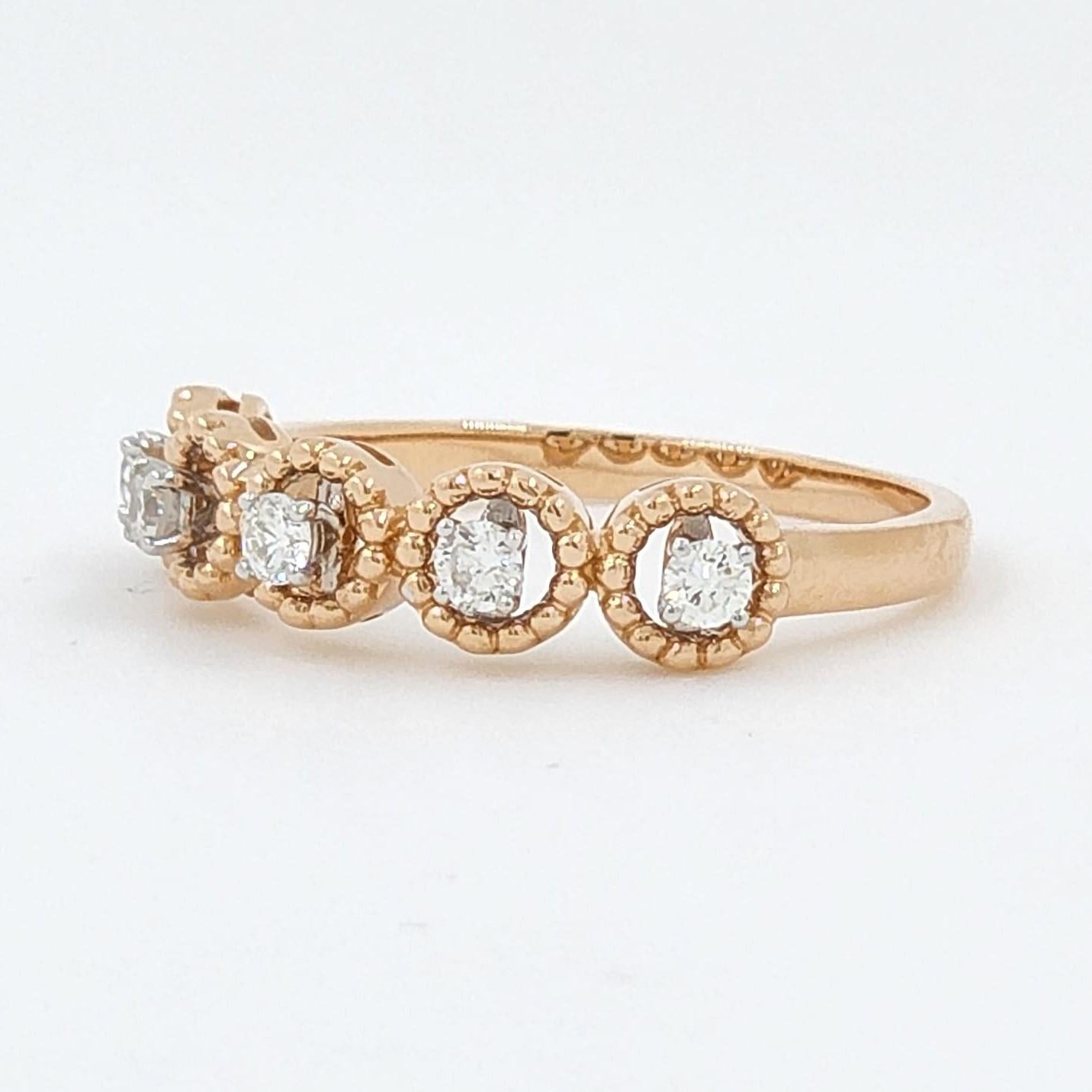 Modern 0.22Ct Diamond 5 Stones Ring in 18 Karat Gold For Sale