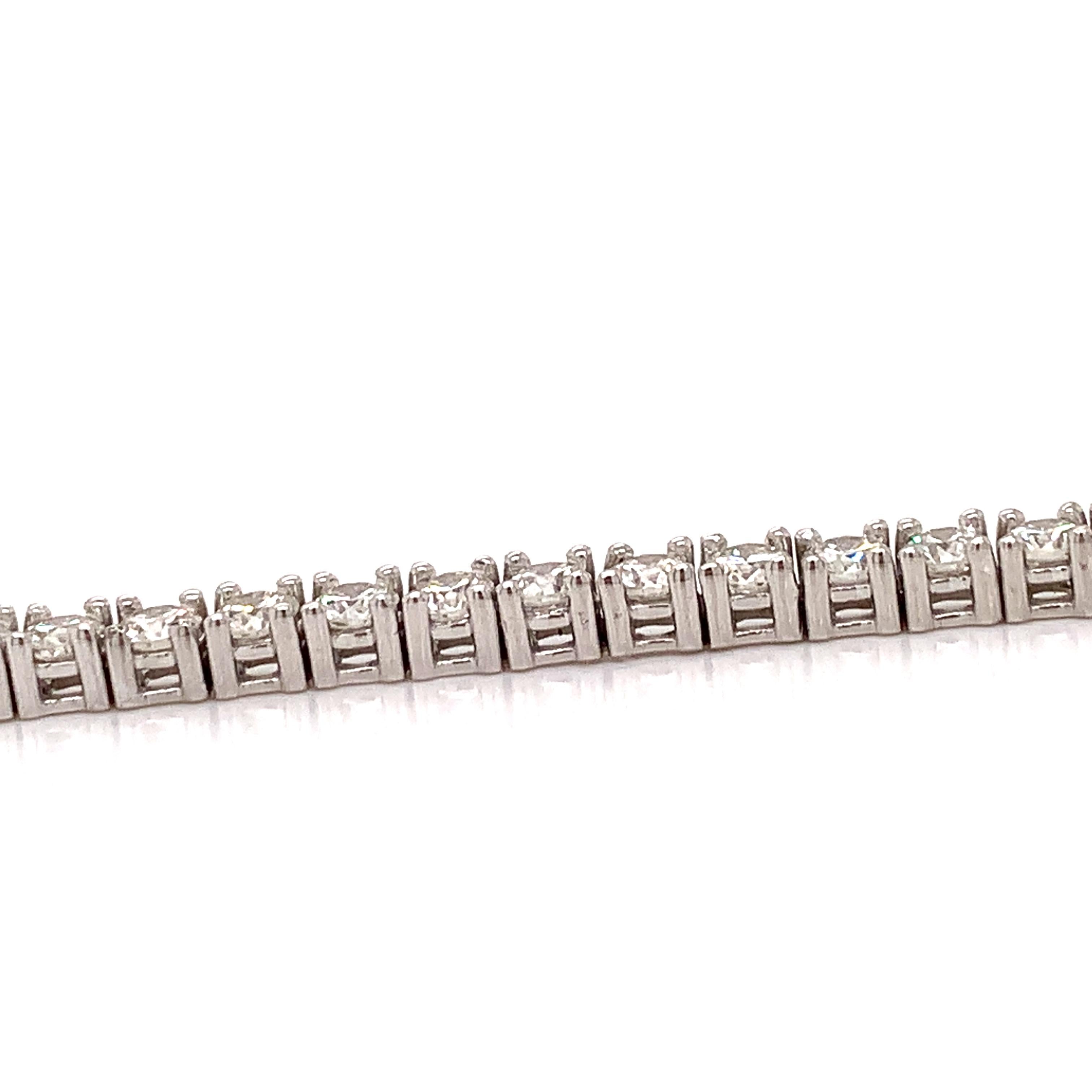 Diamond 5.10 Cttw Tennis Bracelet In New Condition For Sale In Derby, NY