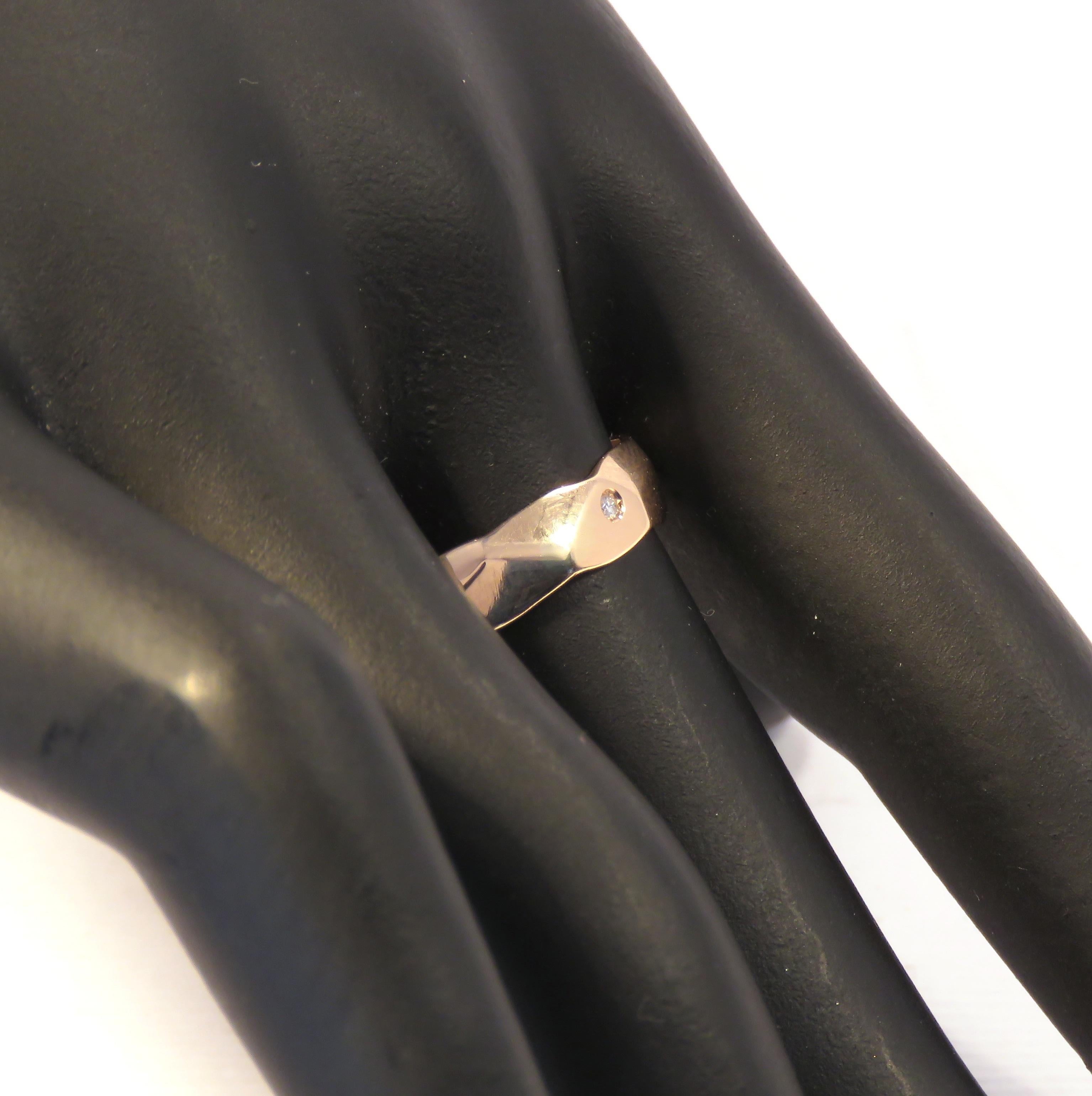 Brilliant Cut Diamond 9 Karat Rose Gold Hammered Ring Handcrafted in Italy