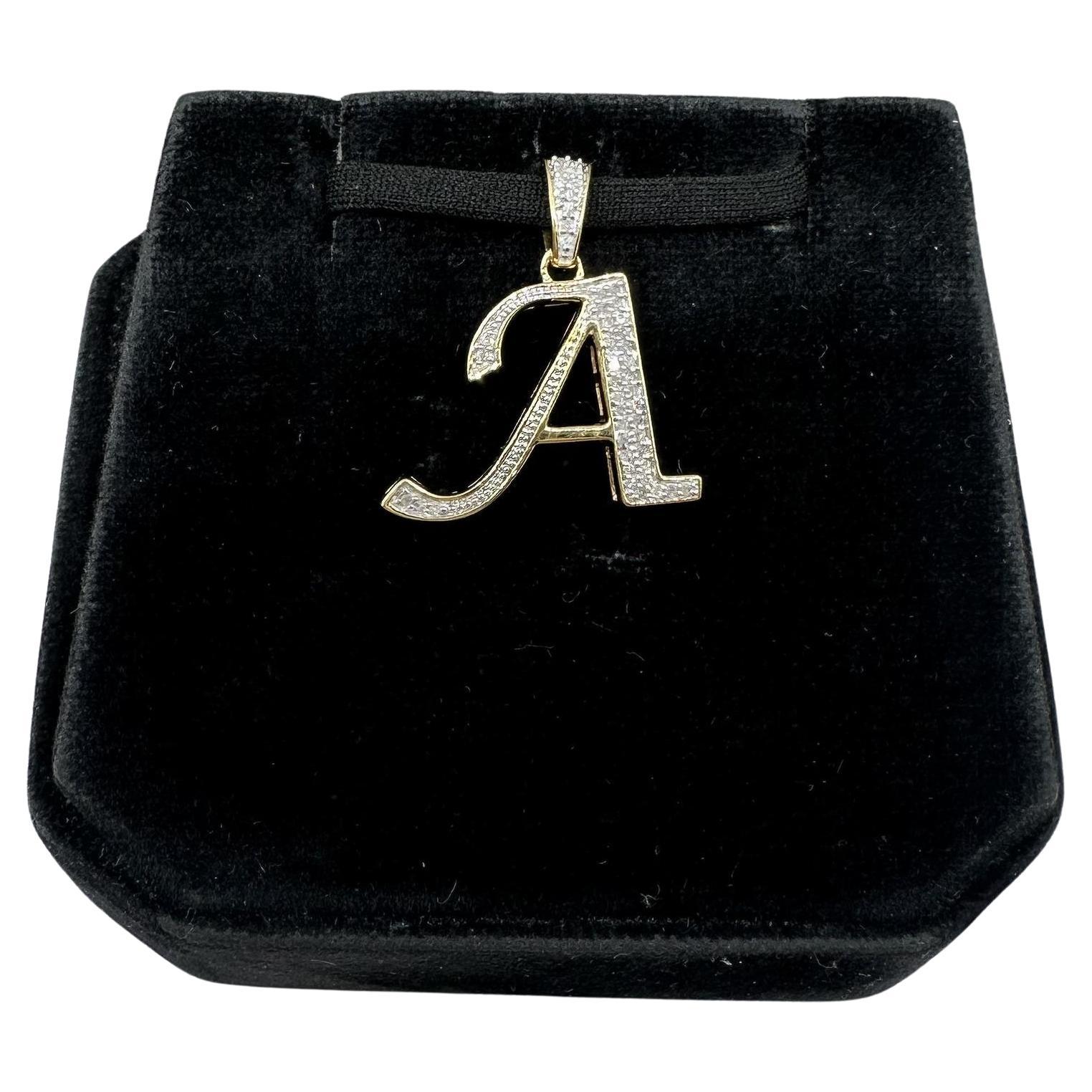 Pendentif "A" en or jaune 10kt - 0.12ctw, 2.3g, New