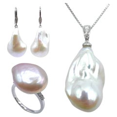 Diamond Accented Baroque Pearl Ring Pendant Earrings Set
s GIA Certification