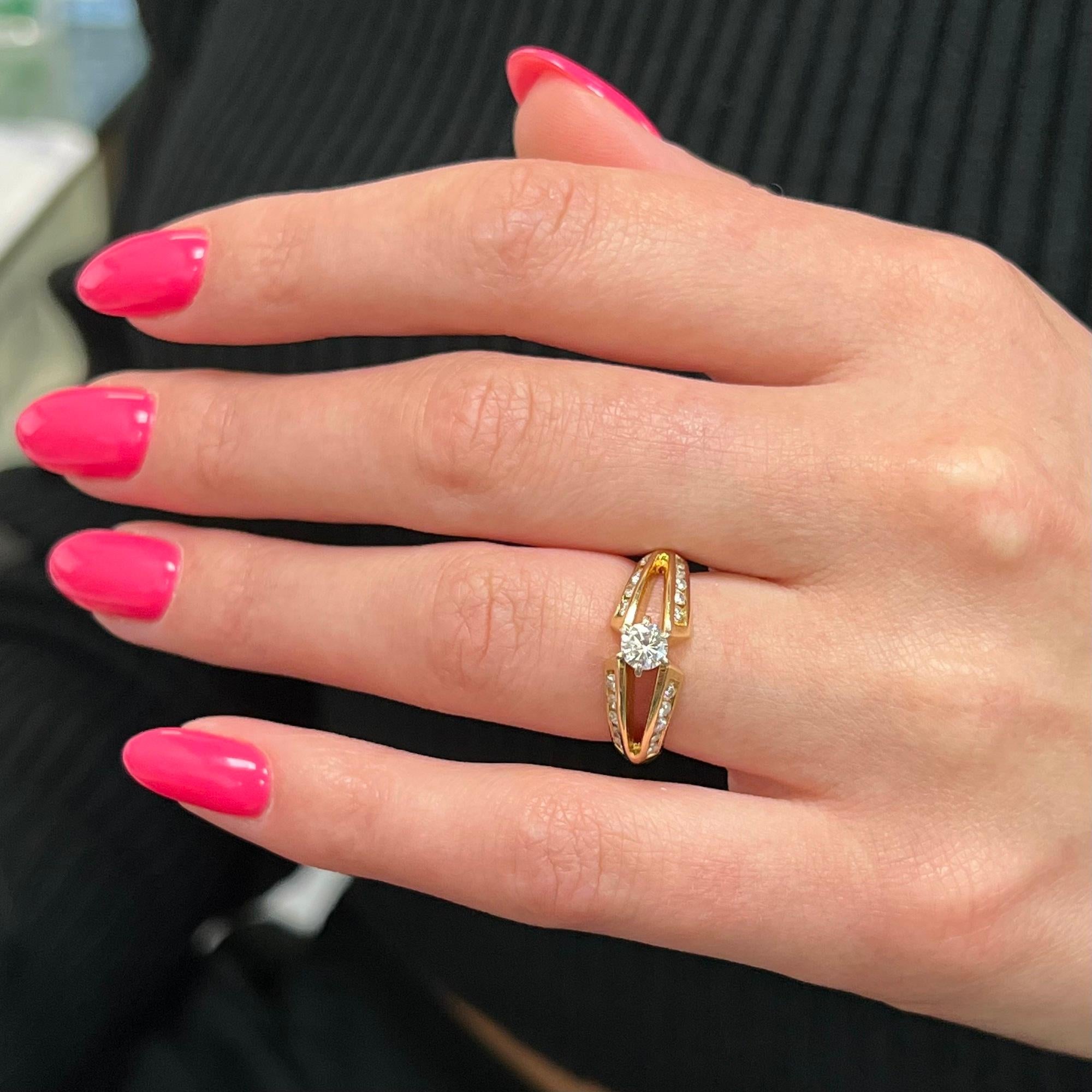 Bague de fiançailles pour femme en or jaune 14 carats avec diamants de 0,80 carat poids total Pour femmes en vente